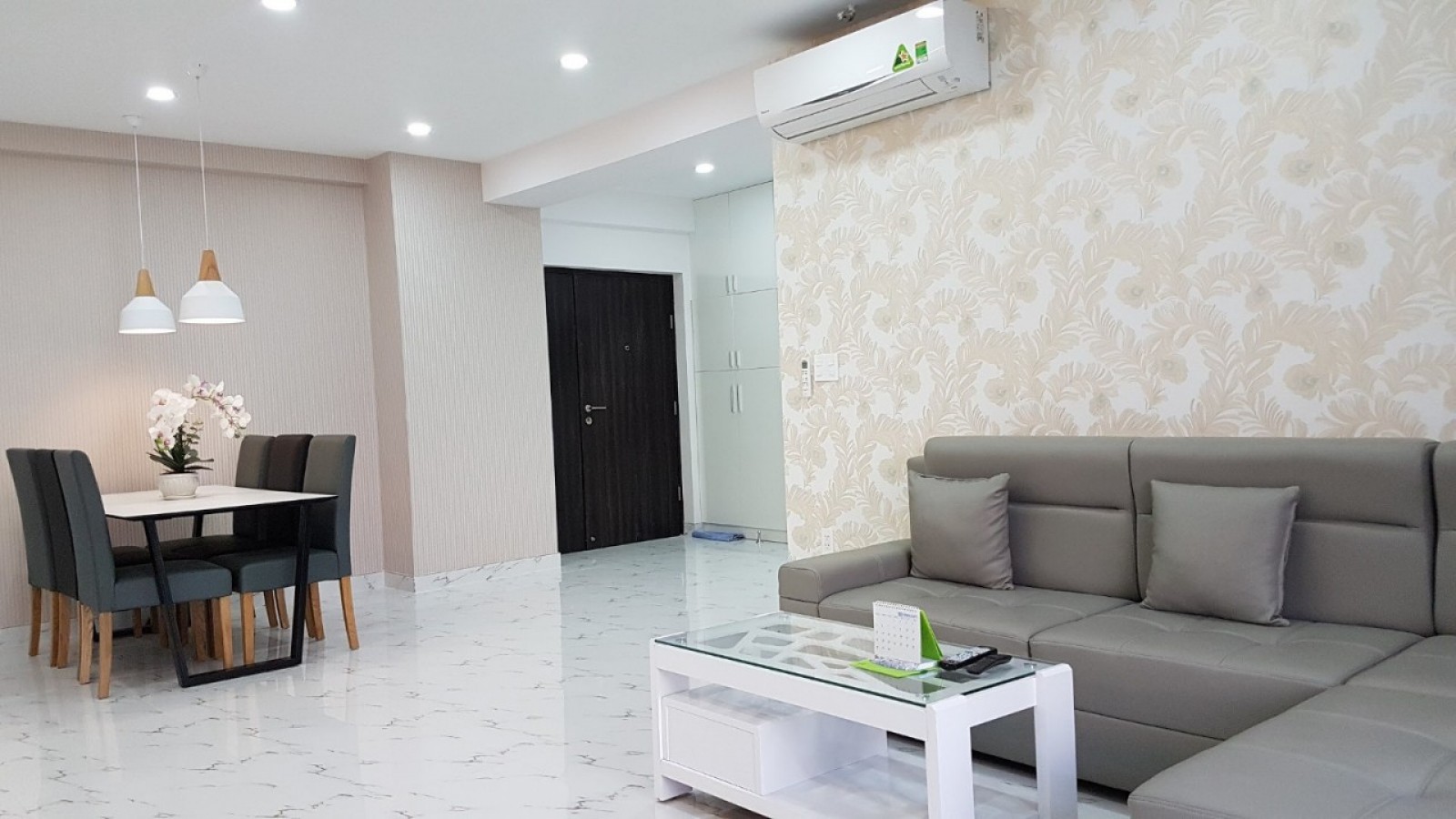 Cho thuê căn hộ 2PN dự án Scenic Valley Quận 7, diện tích 80m2 đã hoàn thiện nội thất cao cấp