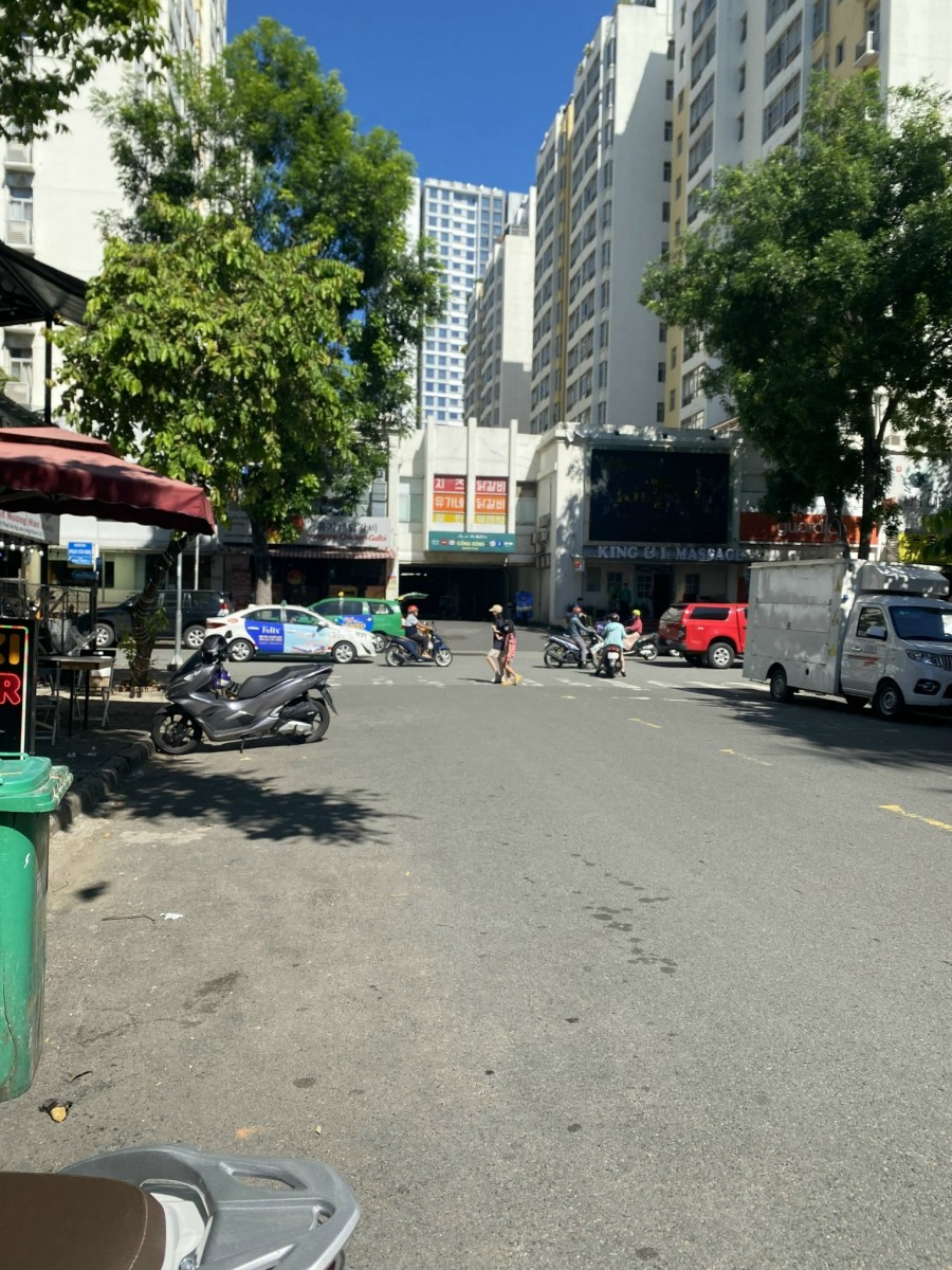 Cho thuê mặt bằng tầng trệt Hưng Phước mặt tiền đường số 6, giá 1100$/tháng, khu Phú Mỹ Hưng, Q7. - 7943