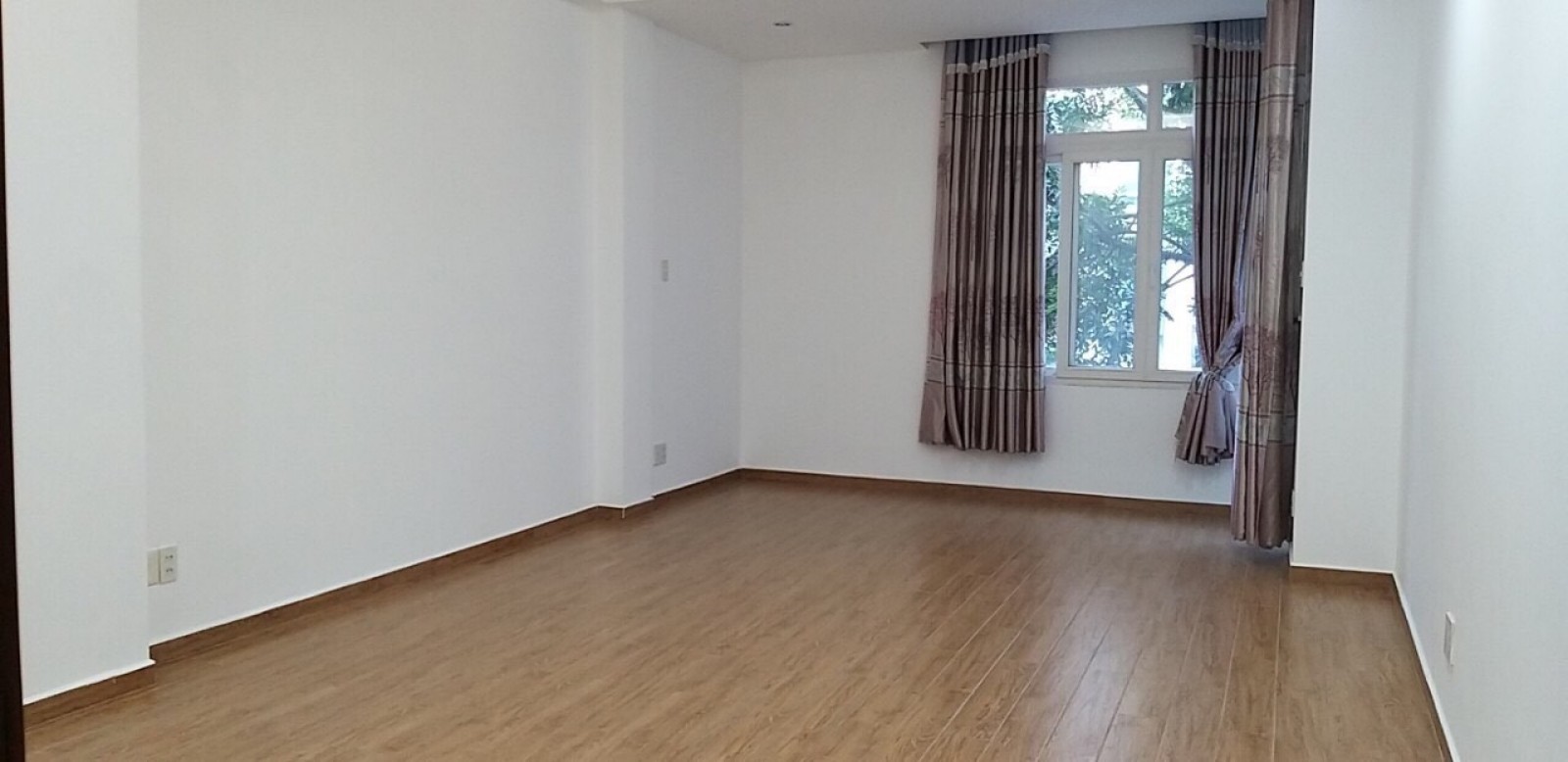 Bán nhà căn góc mặt tiền Hà Huy Tập, khu phố Nam Thiên 1, Phú Mỹ Hưng