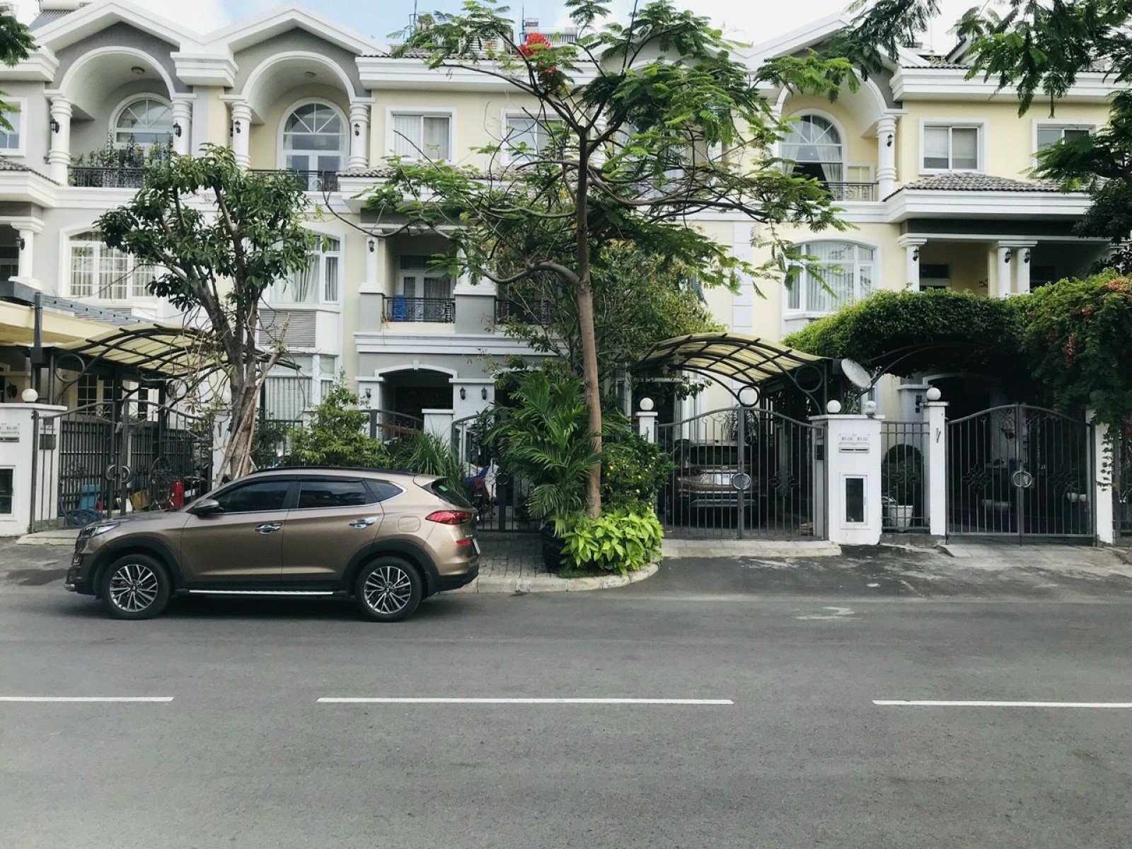 Cho thuê gấp biệt thự Hưng Thái, DT 7x18m, nội thất đẹp , gần công viên