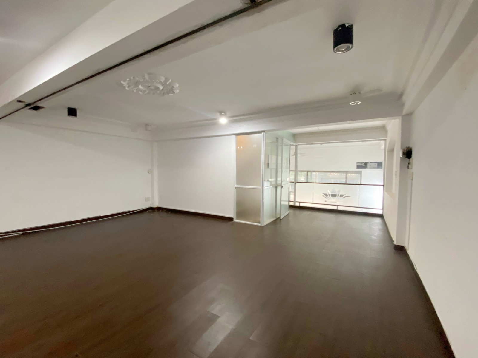 Cho thuê văn phòng Hưng Gia 4 khu Phú Mỹ Hưng, Q7, giá: 600$ - 8698