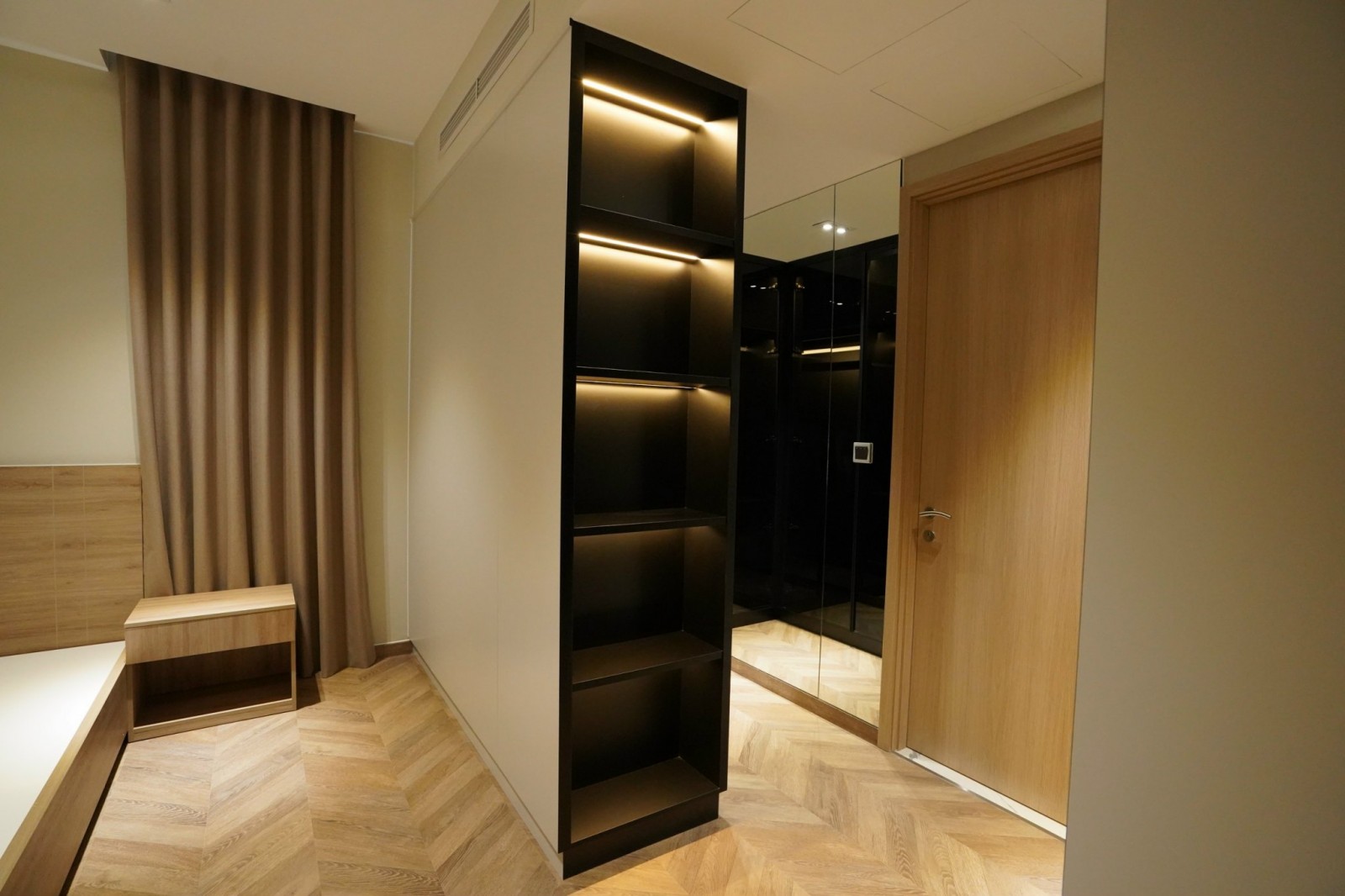 Cho Thuê Căn Hộ Midtow PMH, Nội Thất Cao Cấp, 120m2, giá 35 triệu
