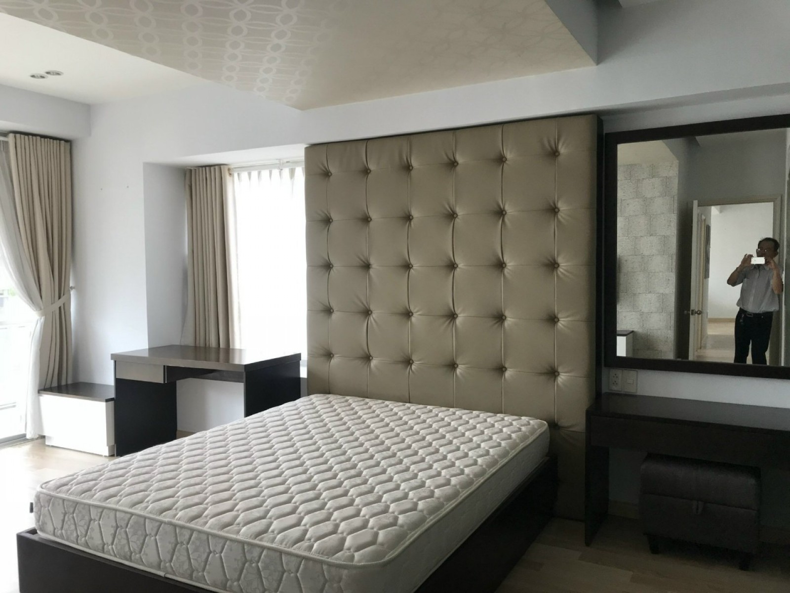 Cho thuê nhanh căn hộ Garden Plaza 1, PMH, Q7. 3pn.151m2 có ban công giá 29tr/tháng - 8815