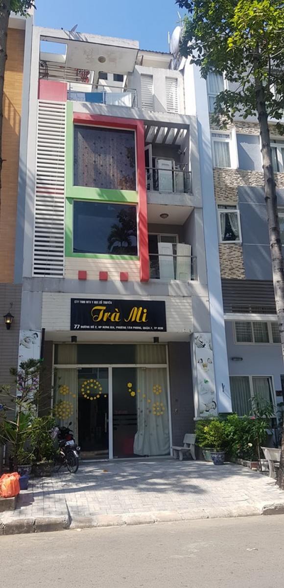 Cho thuê nhà phố Hưng Gia có thang máy, giá 2400$/th, Phú Mỹ Hưng, Quận 7