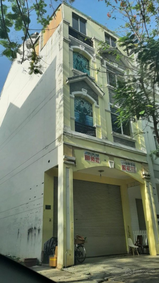 Cho thuê nhà phố Phú Mỹ Hưng, Quận 7 giá 38 triệu/tháng.