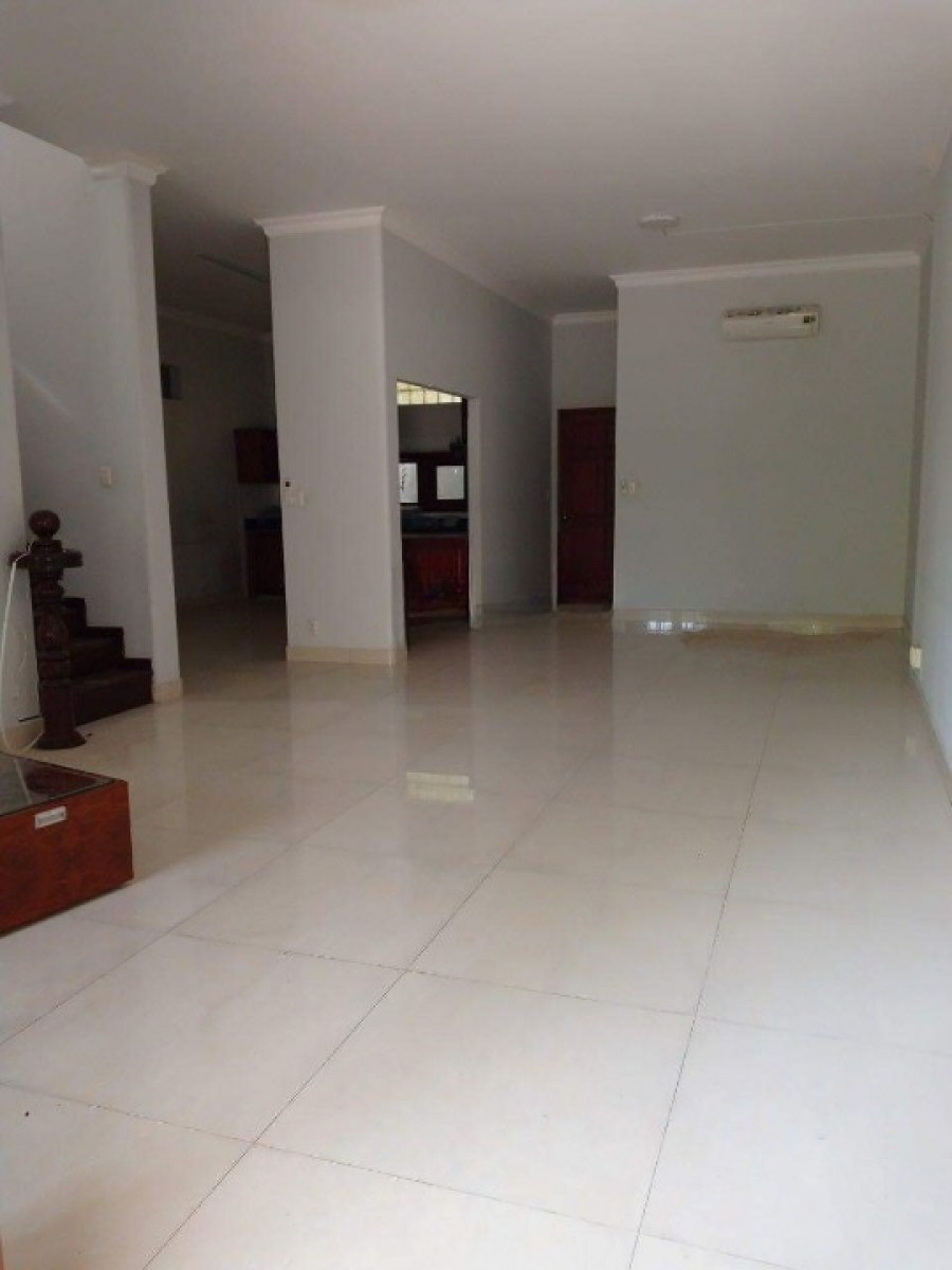 Cho thuê Biệt thự Nam Thiên 1, đường Phạm Thái Bường, Quận 7, giá 35 triệu/tháng. LH: 0946972730 - 9382