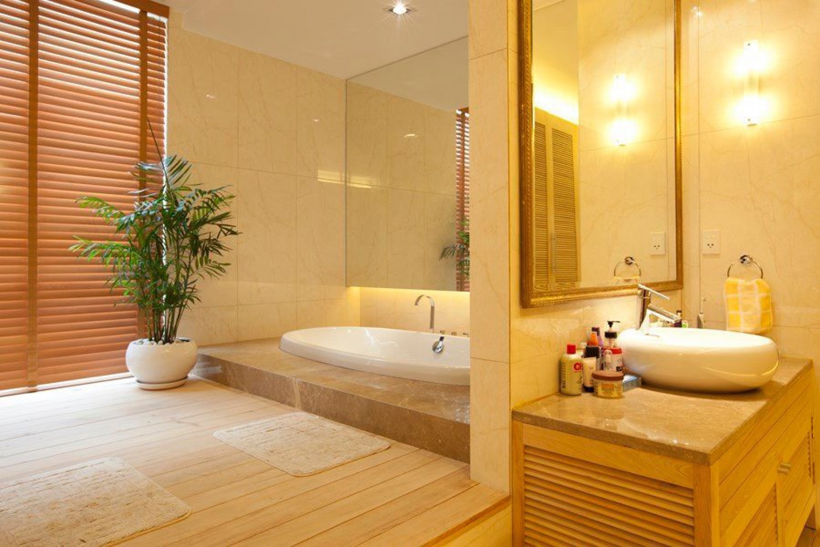 Cho thuê biệt thự Mỹ Toàn, Phú Mỹ Hưng, Q7. Gía 60 triệu - 9561