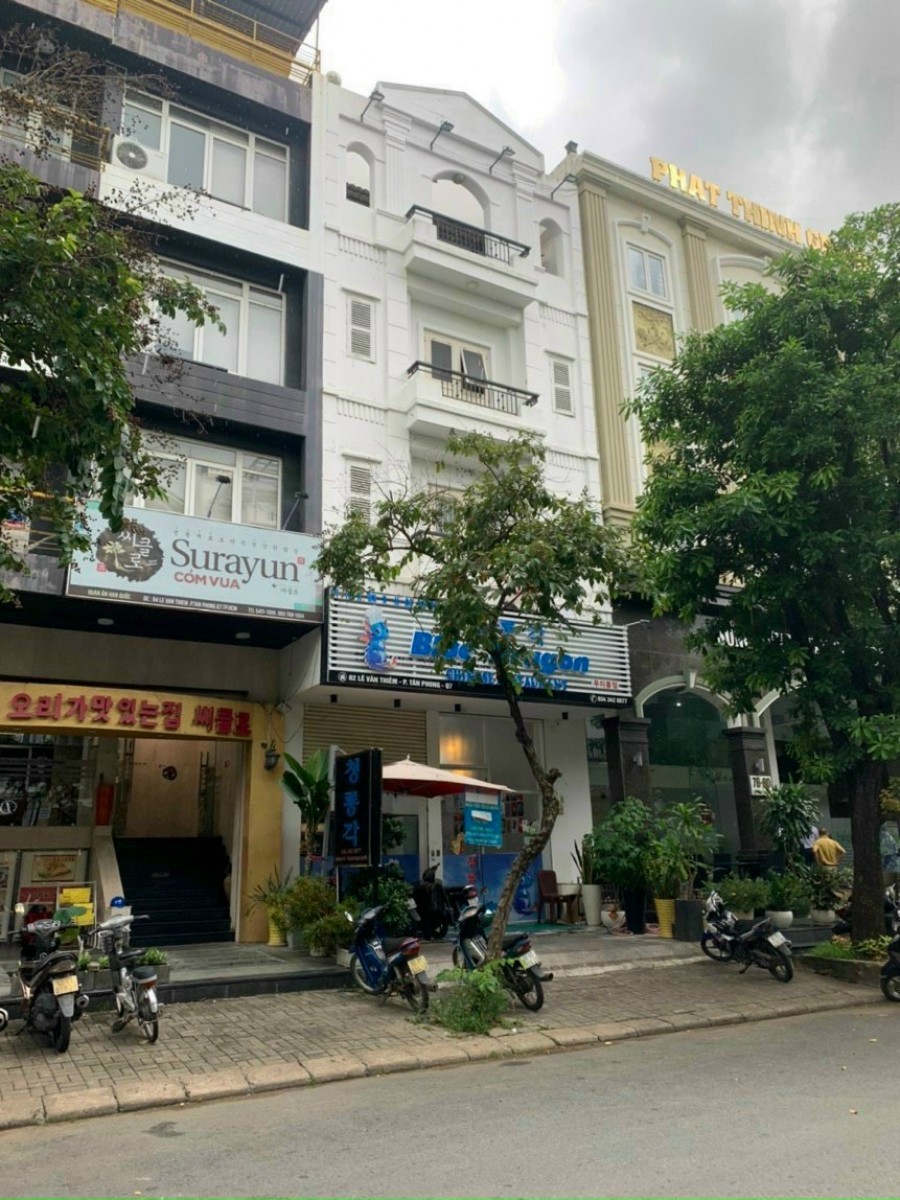 Cần bán gấp nhà phố 82 Hưng Phước 2, đường Lê Văn Thiêm, Phú Mỹ Hưng, giá đầu tư