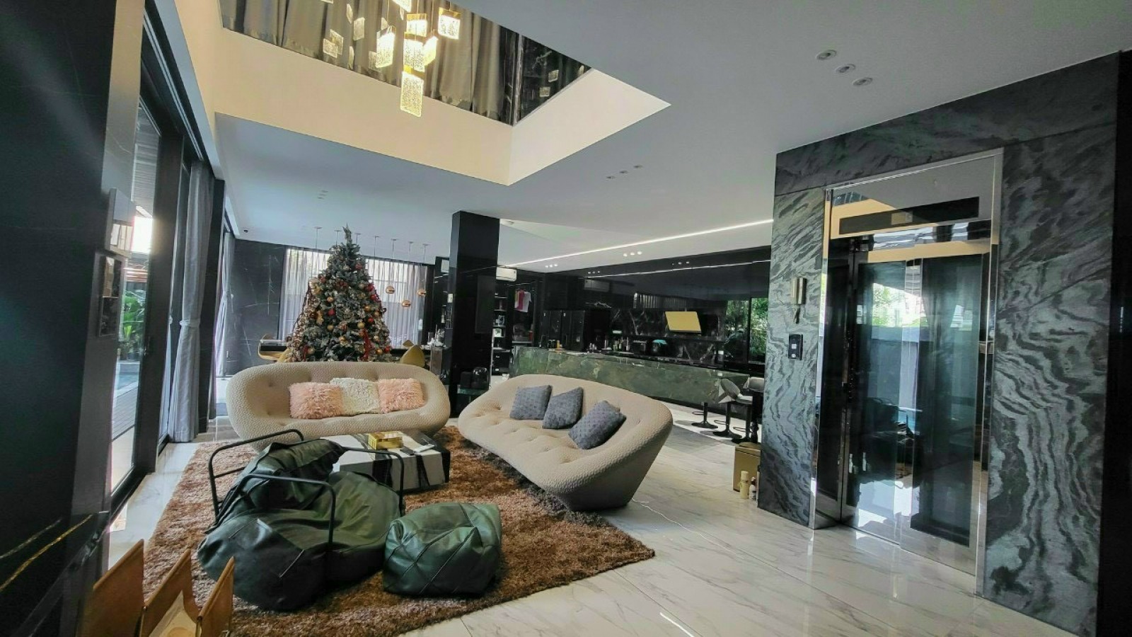 Bán gấp biệt thự Cao Cấp đẹp nhất Phú Mỹ Hưng, Quận 7 - 9627