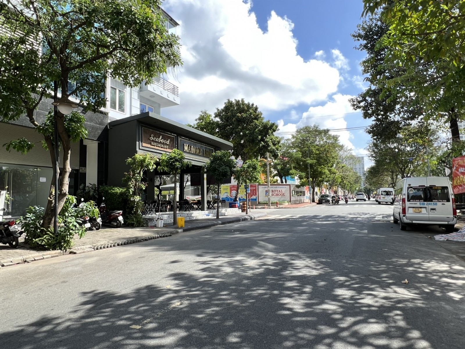 Cho thuê mặt bằng đường lớn làm văn phòng- Phú Mỹ Hưng, Quận 7 - 9659