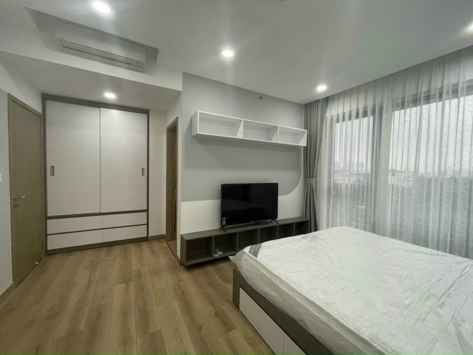 Định cư nước ngoài bán lỗ căn hộ cao cấp Urban Hill Phú Mỹ Hưng, Quận 7. - 9701