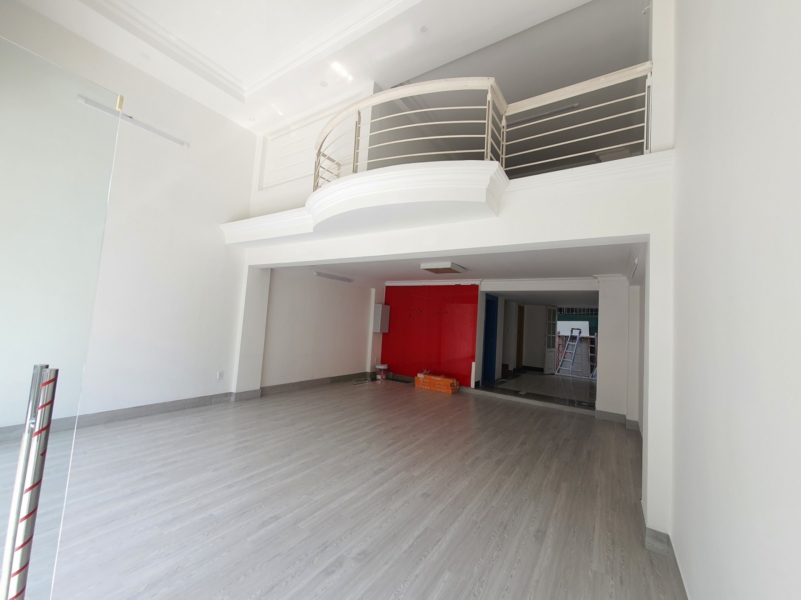 Cho thuê nhà phố kinh doanh đường lớn Phú Mỹ Hưng, Q7, nhà mới