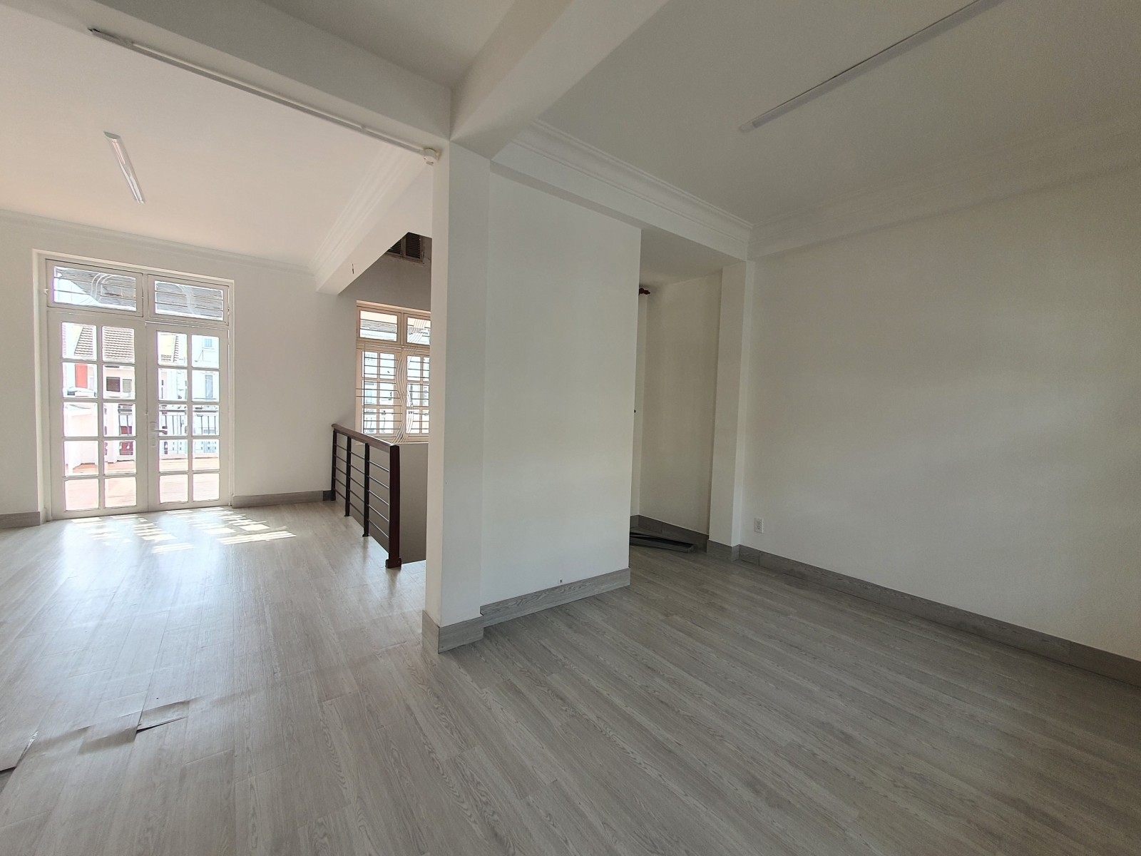 Cho thuê nhanh nhà phố kinh doanh có thang máy Phú Mỹ Hưng Q7 giá rẻ cận Tết - 9779