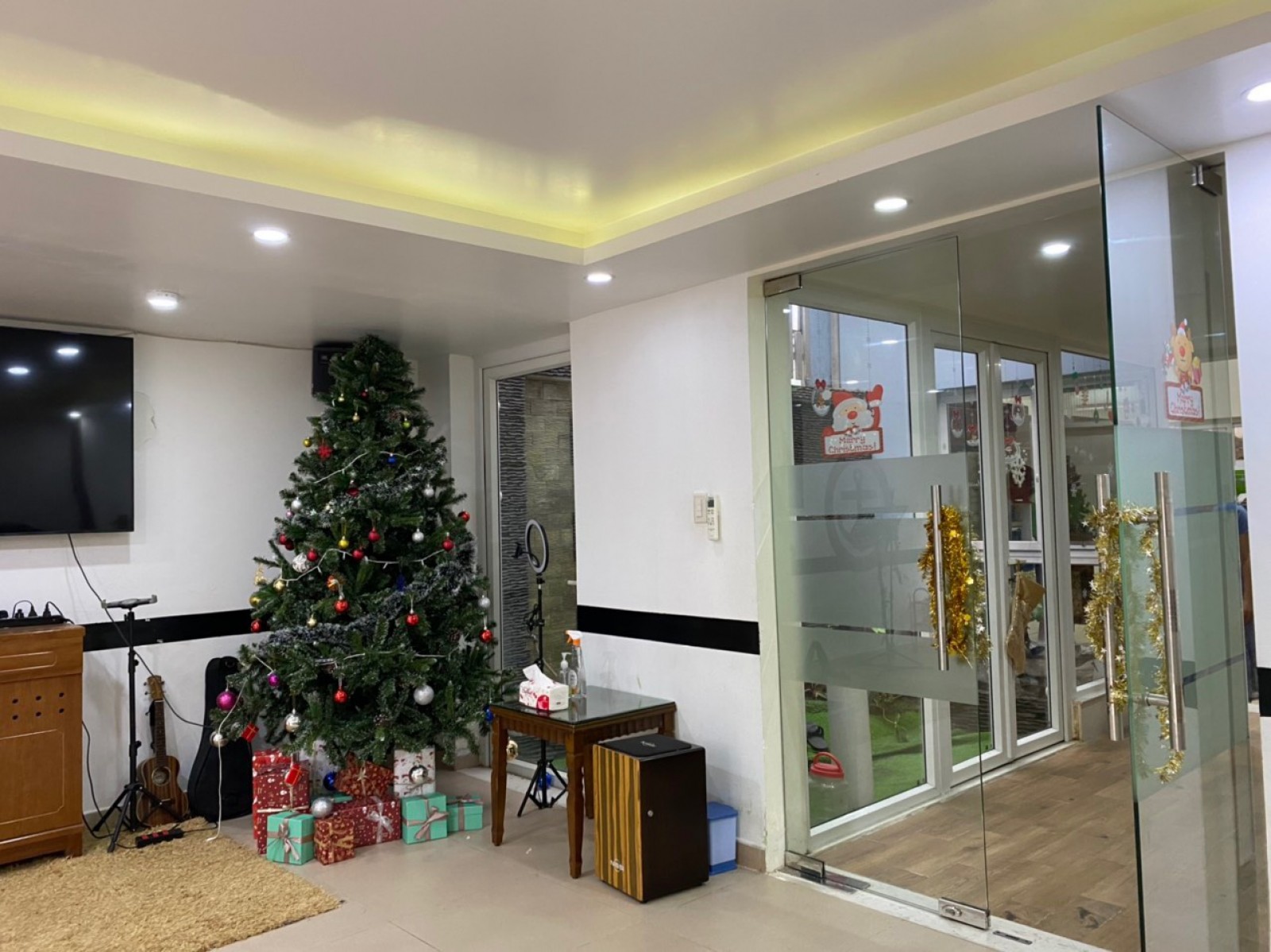 Cần cho thuê nhà phố KDC Phú Mỹ Vạn Phát Hưng giá chỉ 33 triệu/tháng. LH: 0946972730 Tân. - 9859