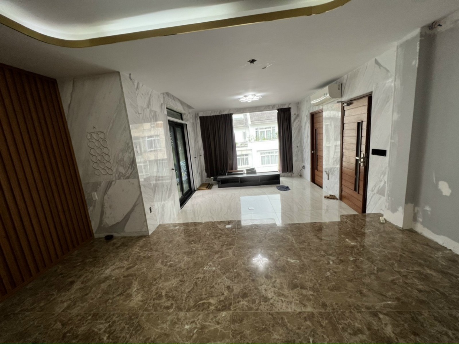 Cho thuê biệt thự có hồ bơi tại Phú Mỹ Hưng quận 7. giá chỉ 70 triệu - 10038