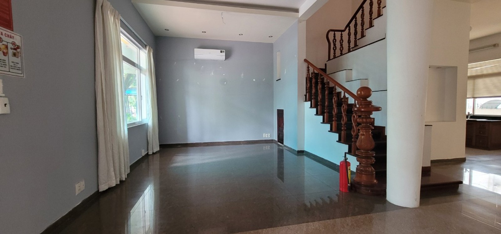 Cần cho thuê gấp căn Biệt thự đẹp Phú Mỹ Hưng, giá 35 triệu