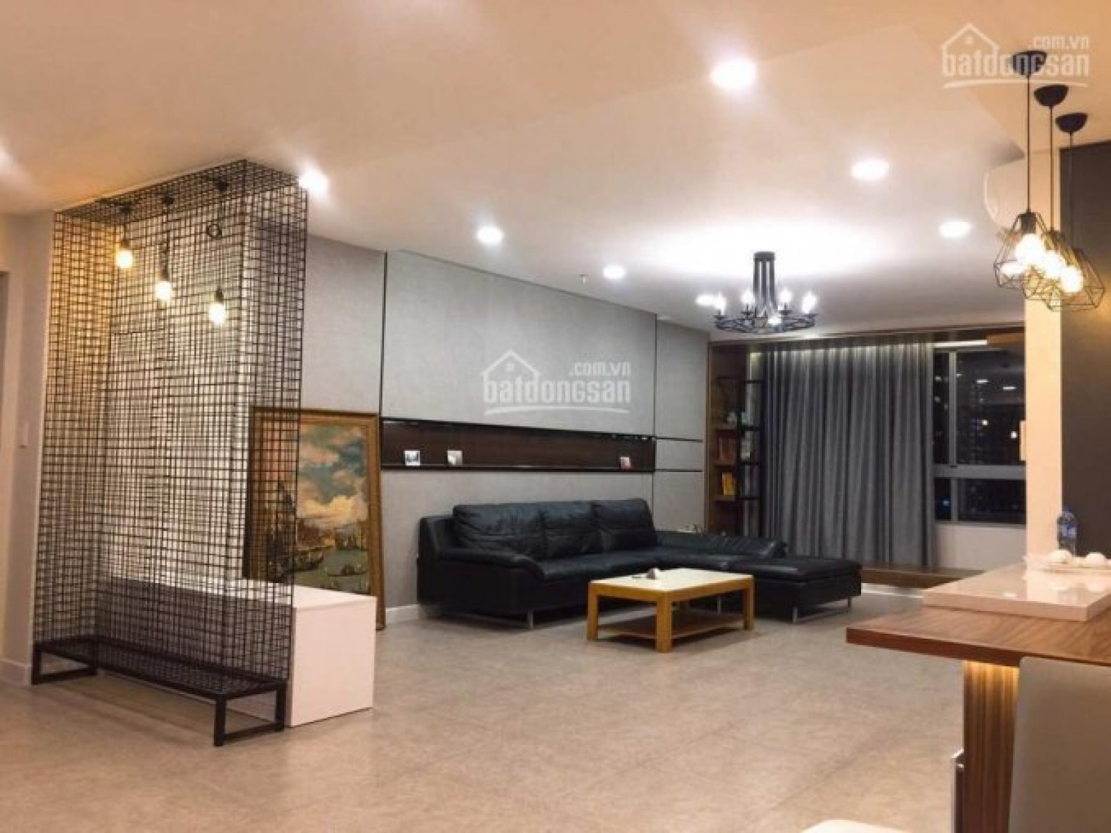Cho thuê căn hộ 2PN Midtown Phú Mỹ Hưng - DT: 91m2 nhà đẹp mới hiện đại giá 23.5 triệu/tháng.
