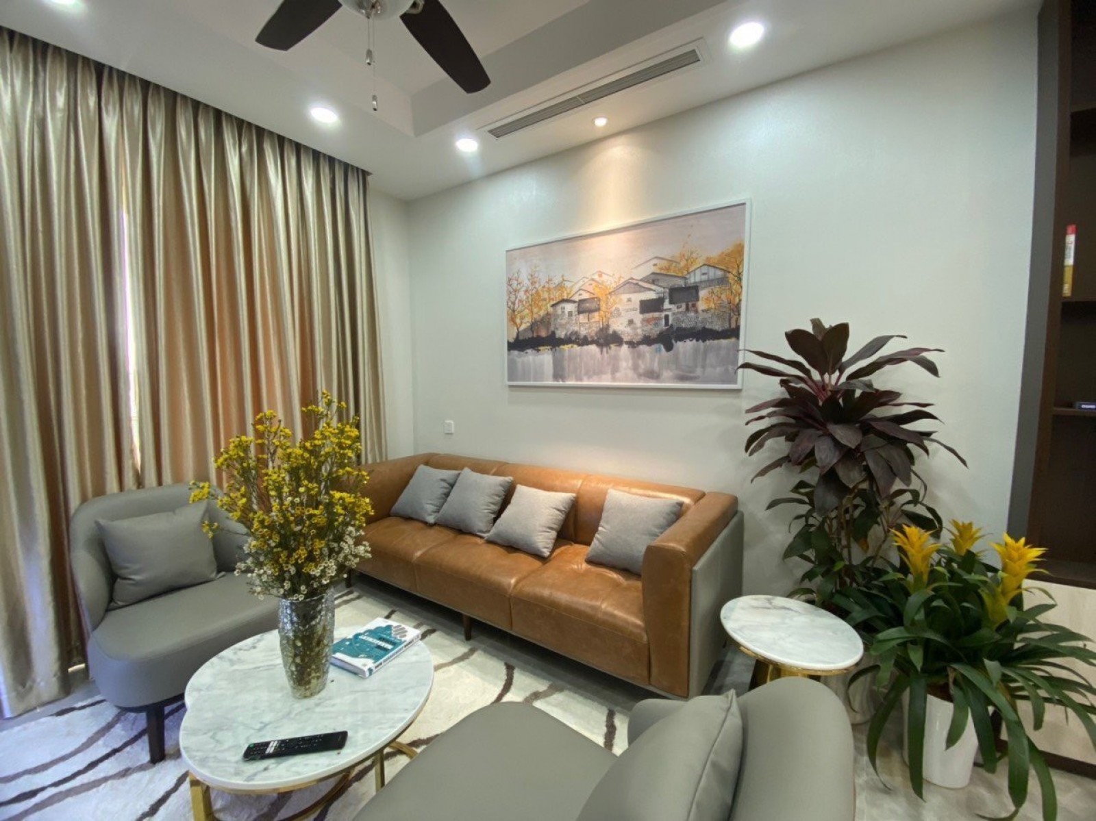 Cho Thuê Căn Hộ 3 Phòng Ngủ The Peak Midtown Lầu Cao giá tốt - 10193