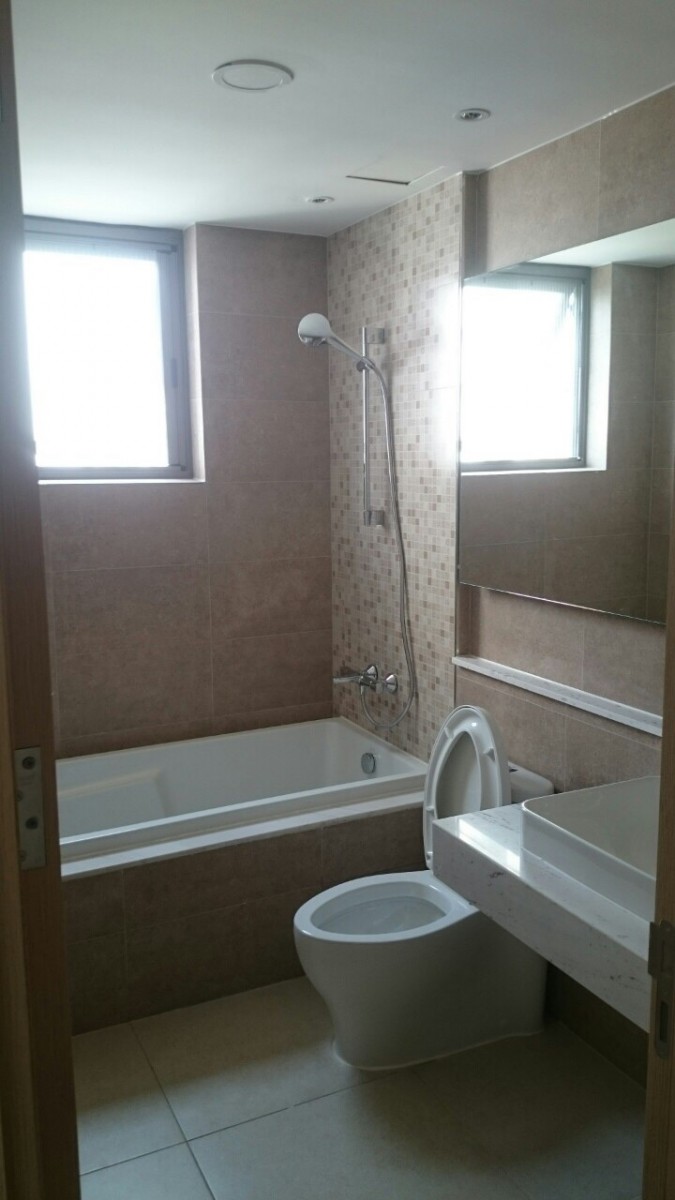 Cho thuê nhanh căn hộ 3 phòng ngủ Riverpark Premier giá chỉ 2400$ - 10238