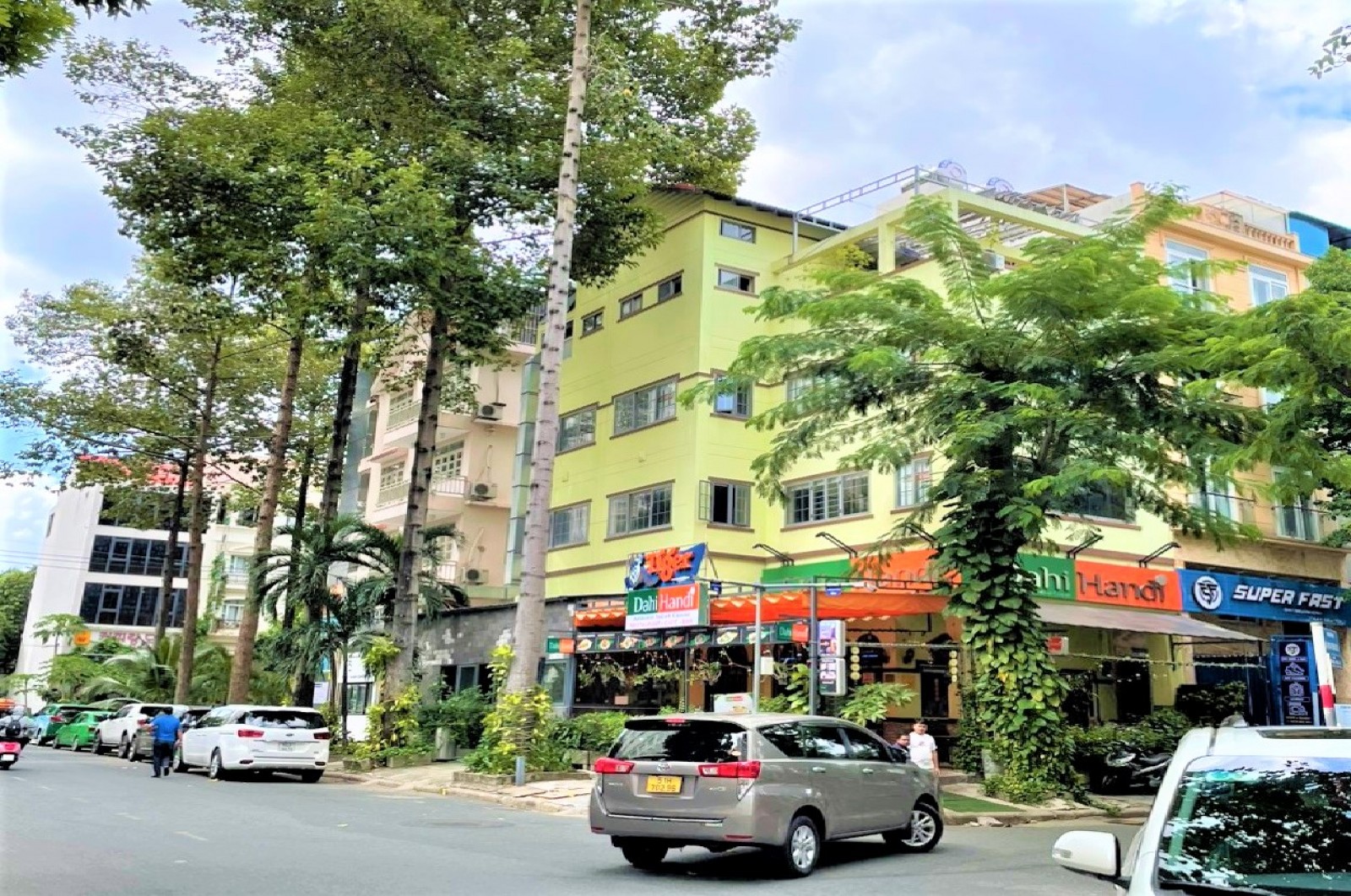 Cho thuê CĂN GÓC 2 mặt tiền Nhà phố Hưng gia đường Phạm Văn Nghị, Quận 7
