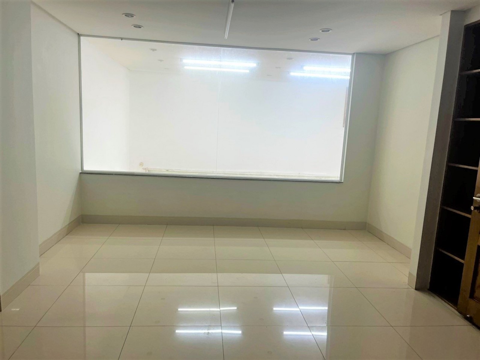 Mặt bằng trệt lửng đường số 2, bùi bằng đoàn, quận 7 cho thuê quán ăn - 10606