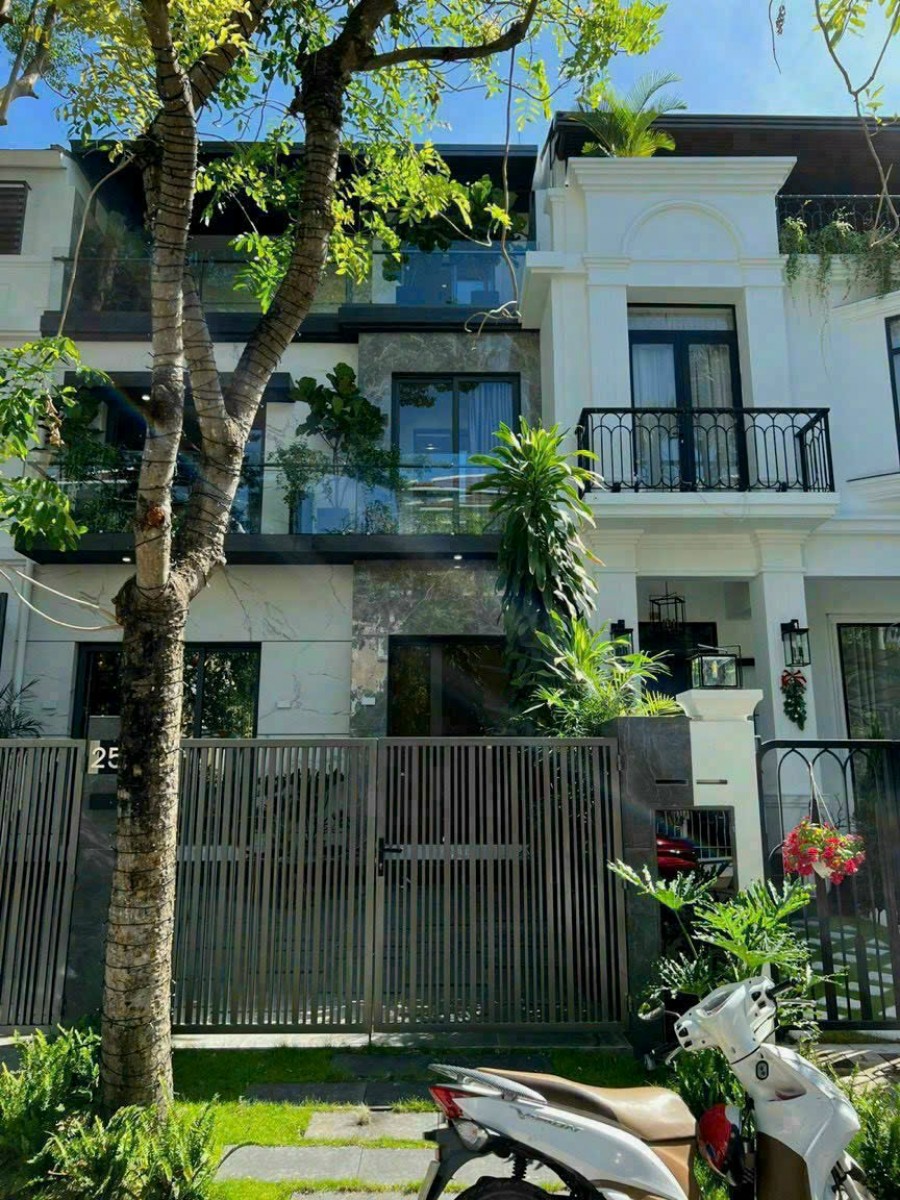 Cho thuê biệt thự Mỹ Giang - Phú Mỹ Hưng, 4PN, 4WC, full nội thất - 10774