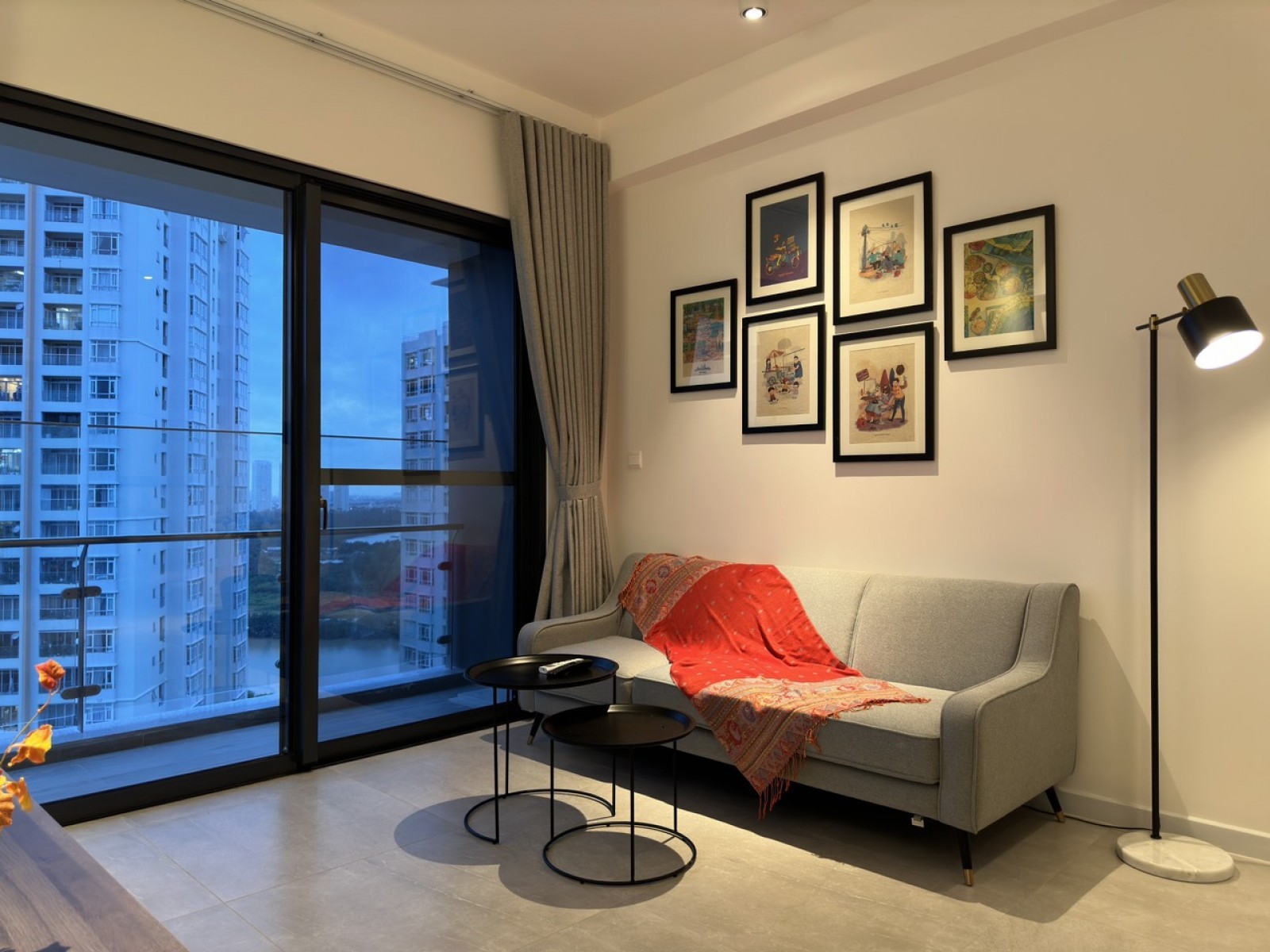 Cho thuê căn hộ cao cấp Antonia 81m2, 2pn,2wc Full nội thất, giá 23tr - 10825