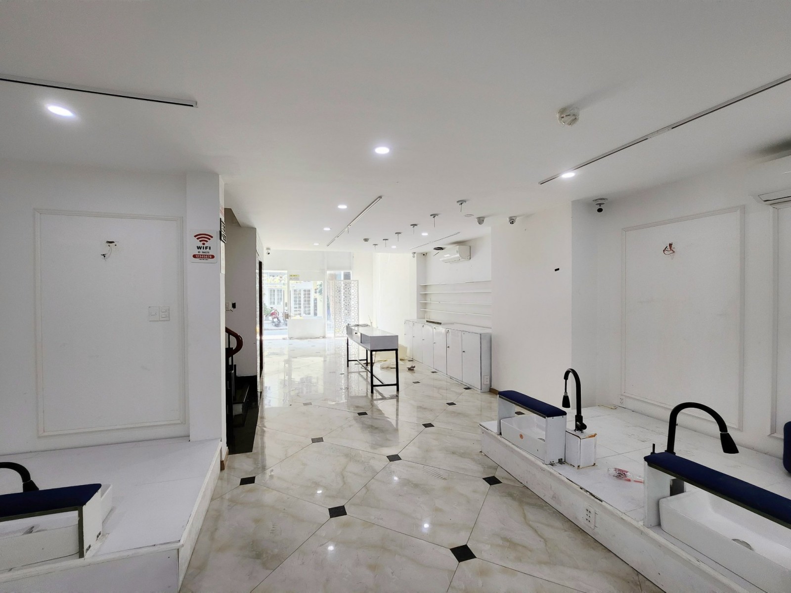 Thuê Mặt bằng kinh doanh Phú Mỹ Hưng Q7, giá 27 triệu/tháng - 10921