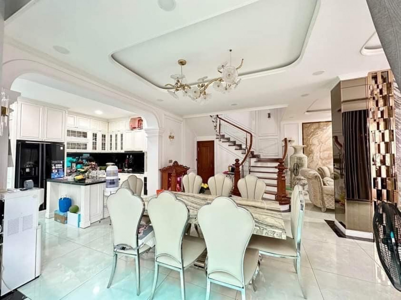 Đi nước ngoài bán gấp biệt thự song lập Mỹ Hoàng mặt tiền Phạm Thái Bường, P. Tân Phong, Q7. - 10942