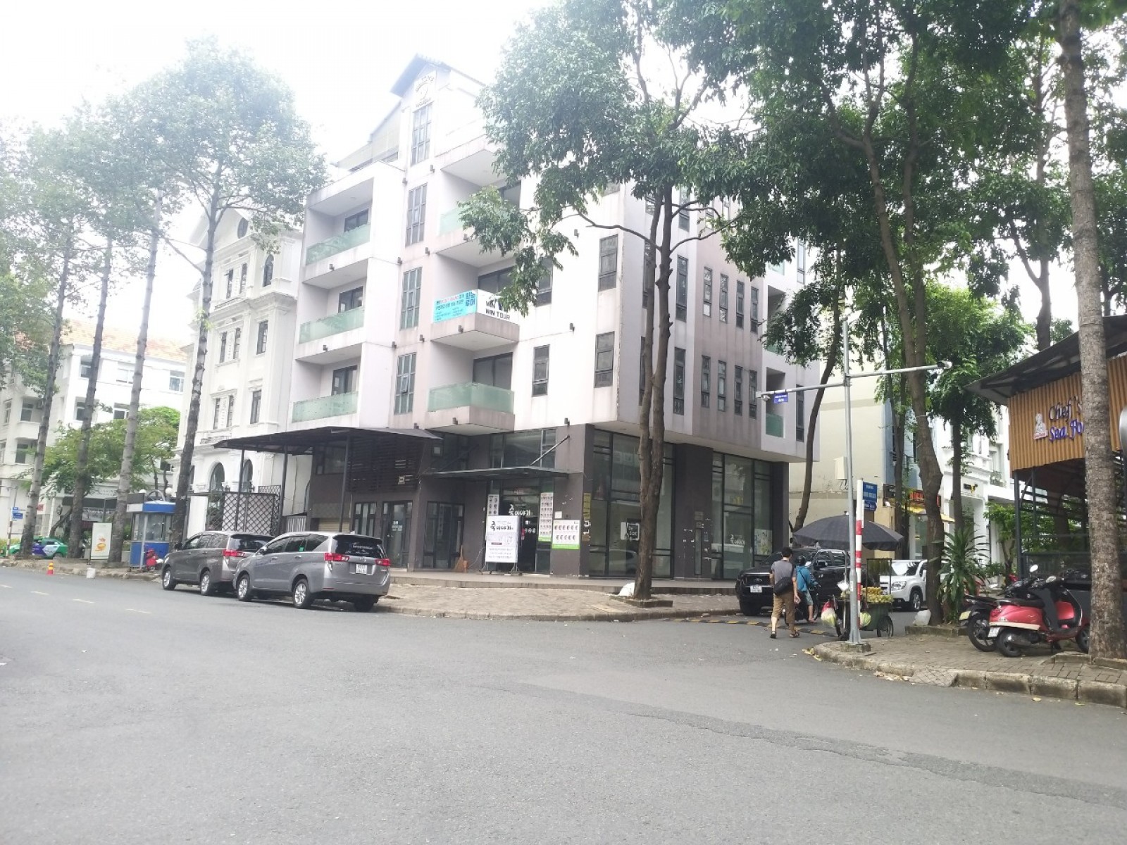 Cho thuê nhà phố góc 2 mặt tiền 11x18,5m giá 240 triệu/tháng - 10969