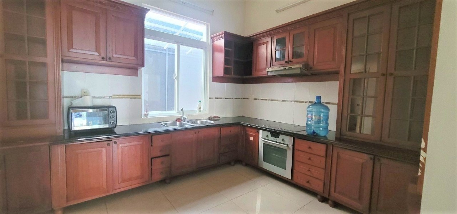 Gia đình bán căn biệt thự mỹ quang 10*22m, 3 lầu đường lý long tường - 11088