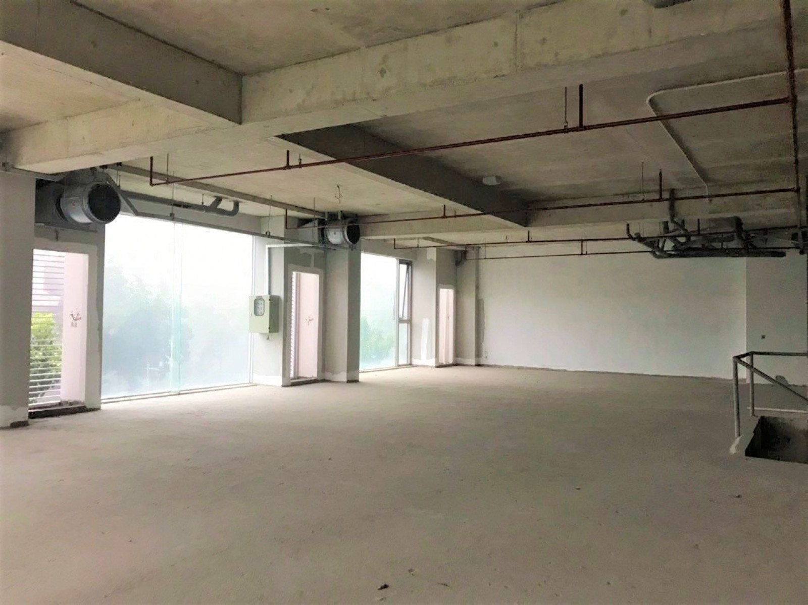 cho thuê cặp shop góc 3 mặt tiền 275m2 khu Midtown M8 vị trí cực đẹp - 11094