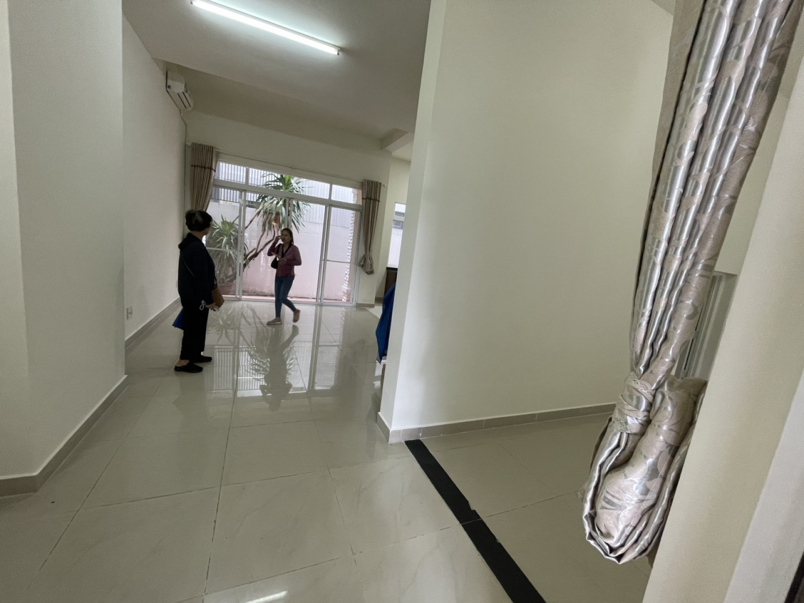 Cần cho thuê gấp biệt thự MỸ GIANG, PMH,Q7 nhà đẹp, giá rẻ nhất tại thời điểm. - 11129