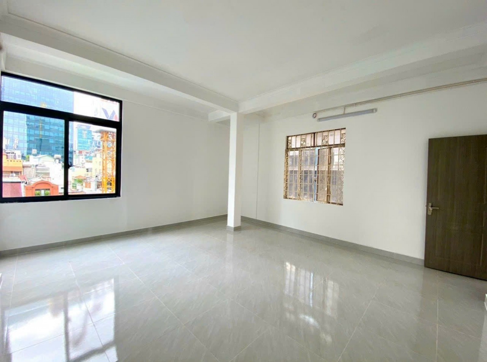 Cho thuê nhà phố mới xây 5 lầu 700m2 mặt tiền Tôn đức thắng, quận 1 - 11197