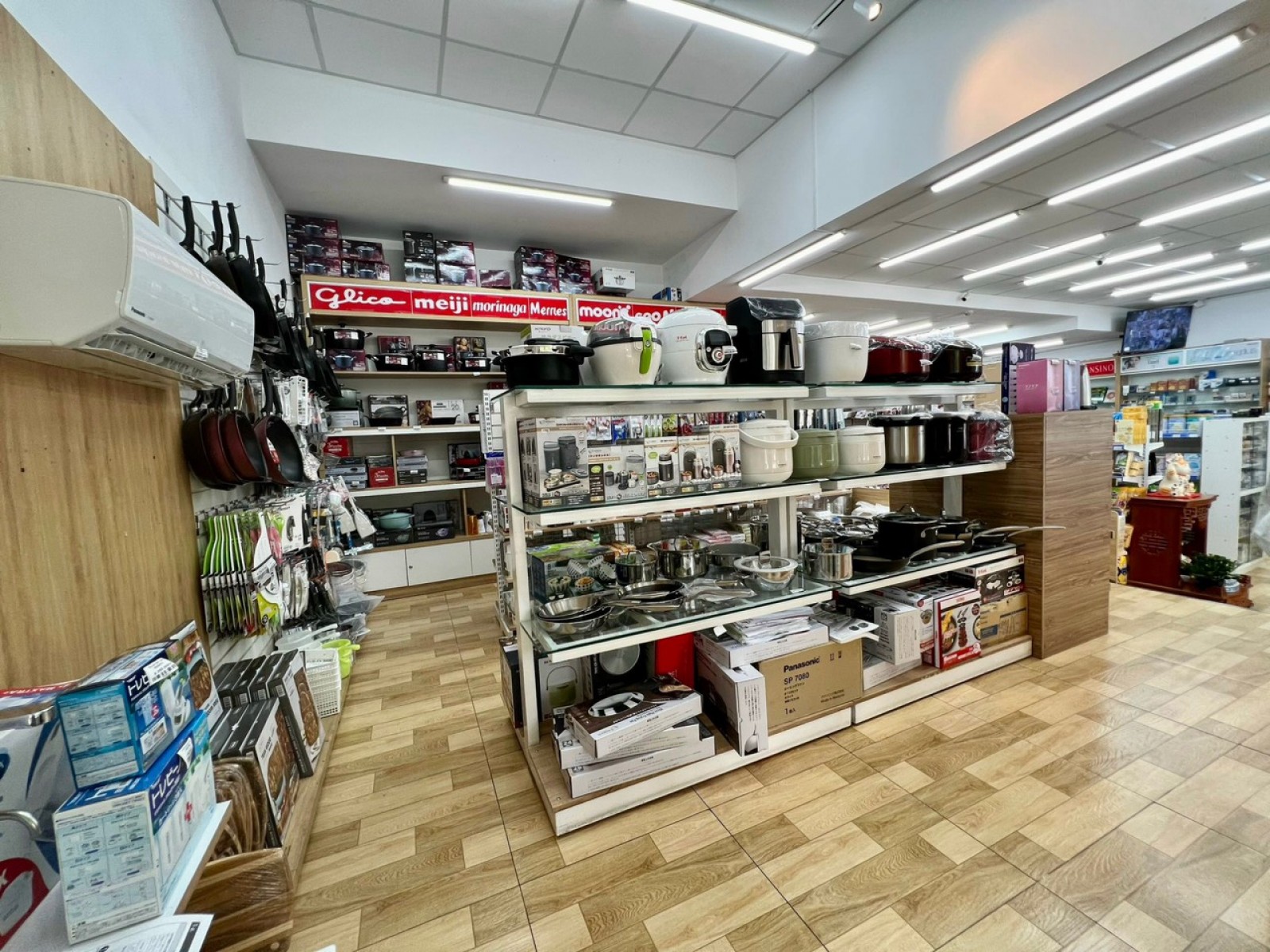 Cần cho thuê shop đường Nguyễn Đức Cảnh, PMH, Quận 7. - 11222