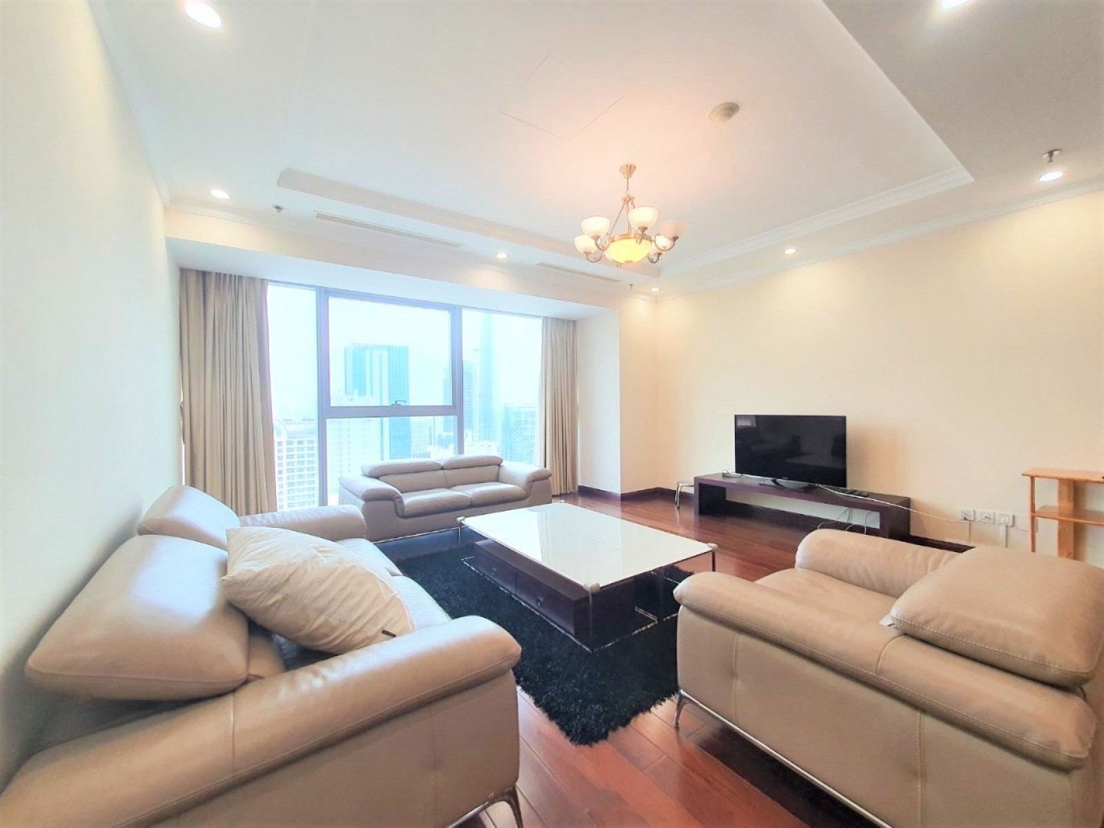 cho thuê căn hộ Vincom Đồng khởi 3PN, 160m2, view Sông và Bitesco, Q1 - 11259