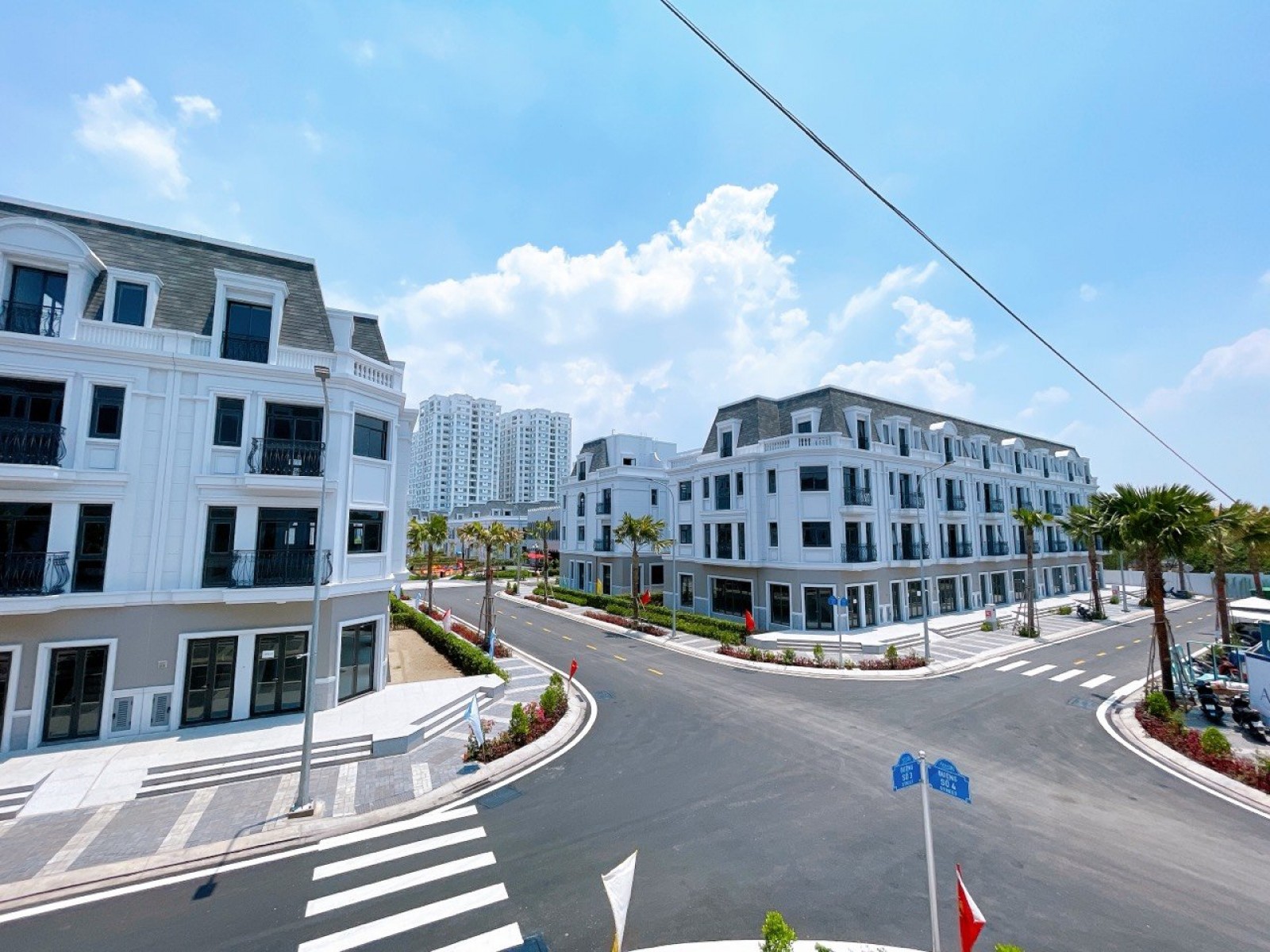 Cho thuê biệt thự Amelie Villa Phú Mỹ Hưng, Nhà Bè, Hồ Chí Minh. Vòng xoay ngã tư, DT 303m2 - 11368