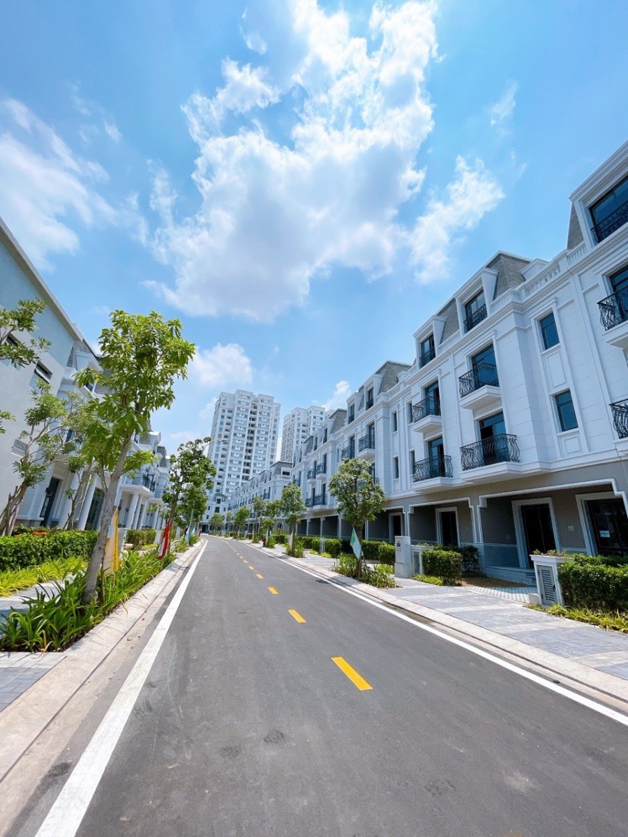 Cho thuê biệt thự Amelie Villa Phú Mỹ Hưng, Nhà Bè, Hồ Chí Minh. Vòng xoay ngã tư, DT 303m2 - 11371