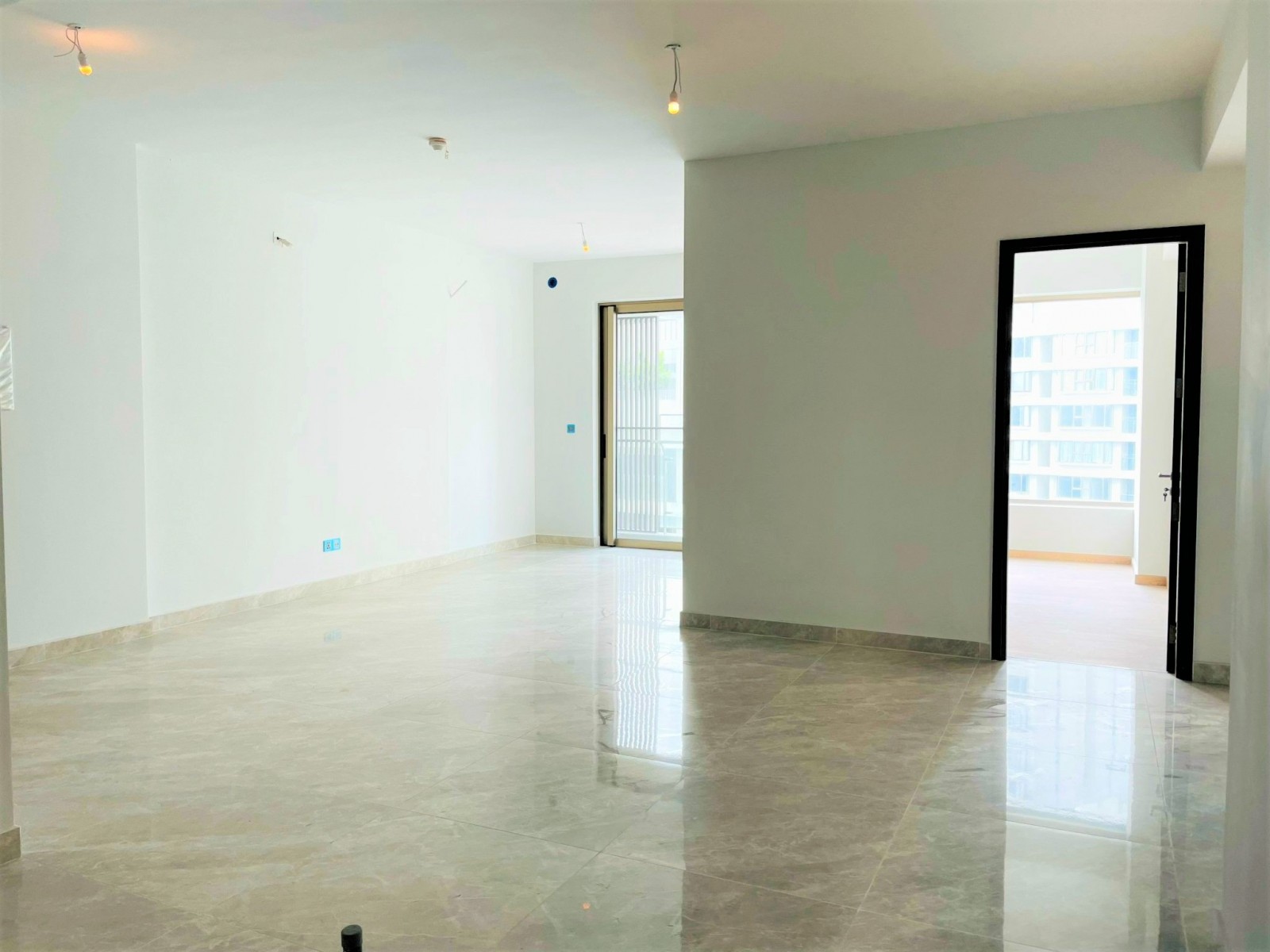 Hạ 600tr bán gấp căn hộ Midtown M8 Căn góc 126m2, 3PN view thác nước - 11379