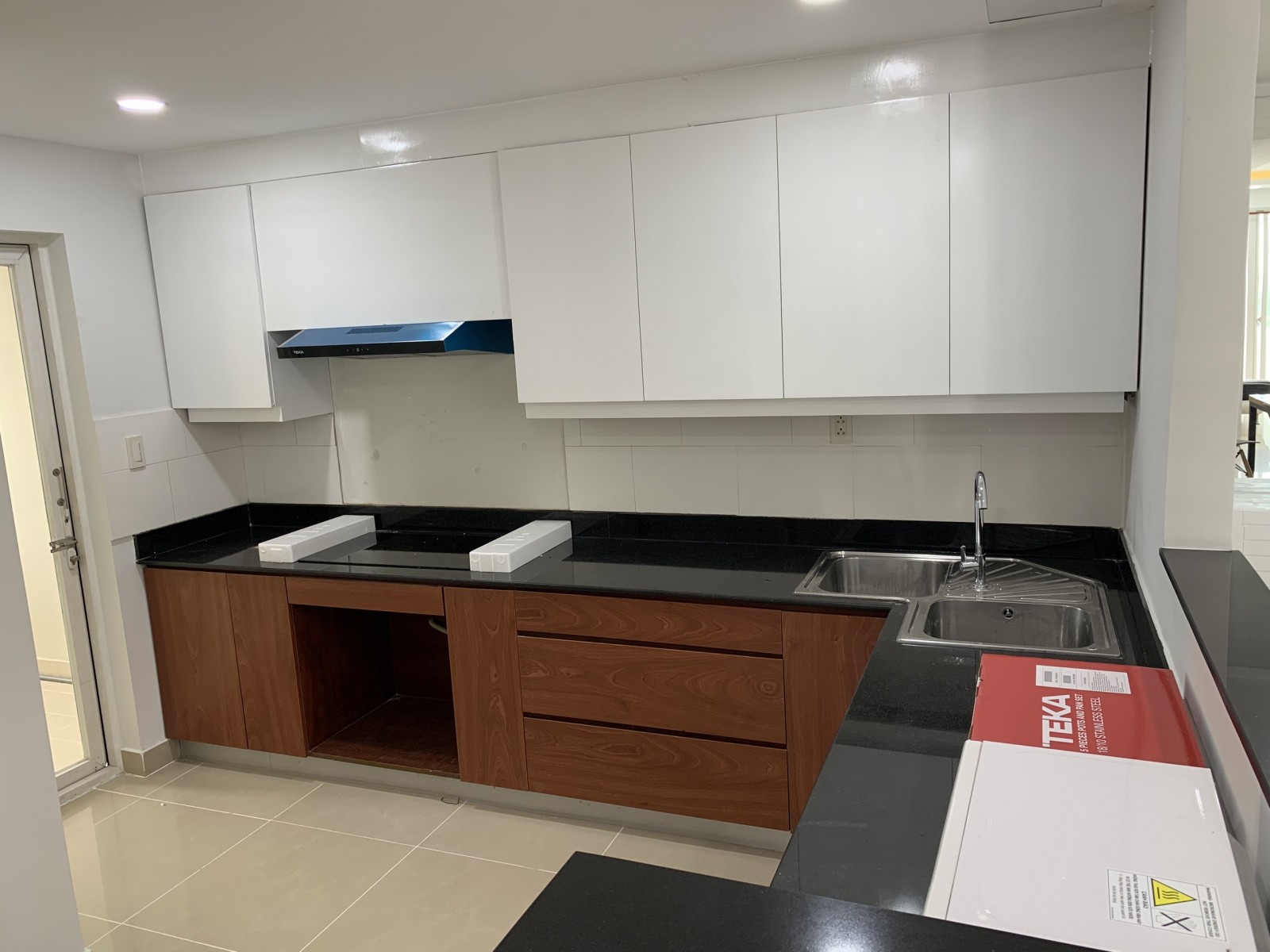 Chính chủ cho thuê Gấp CH Grand view B ,nội thất dính tường , view sông thoáng mát . - 963