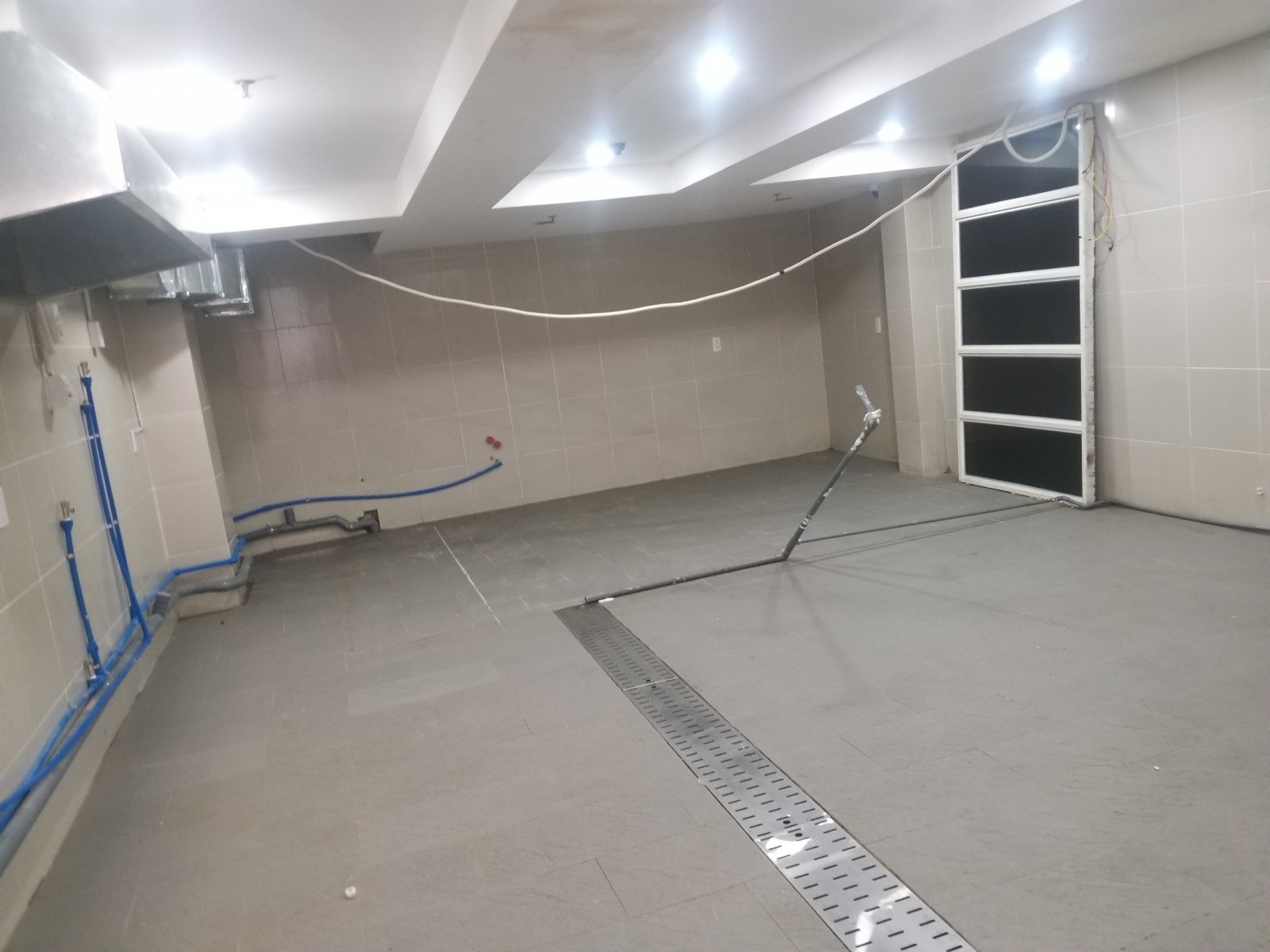 Cho thuê Tầng Hầm làm văn phòng, quán ăn, kho,...100m2, Hưng Phước PMH, Q7. - 11590