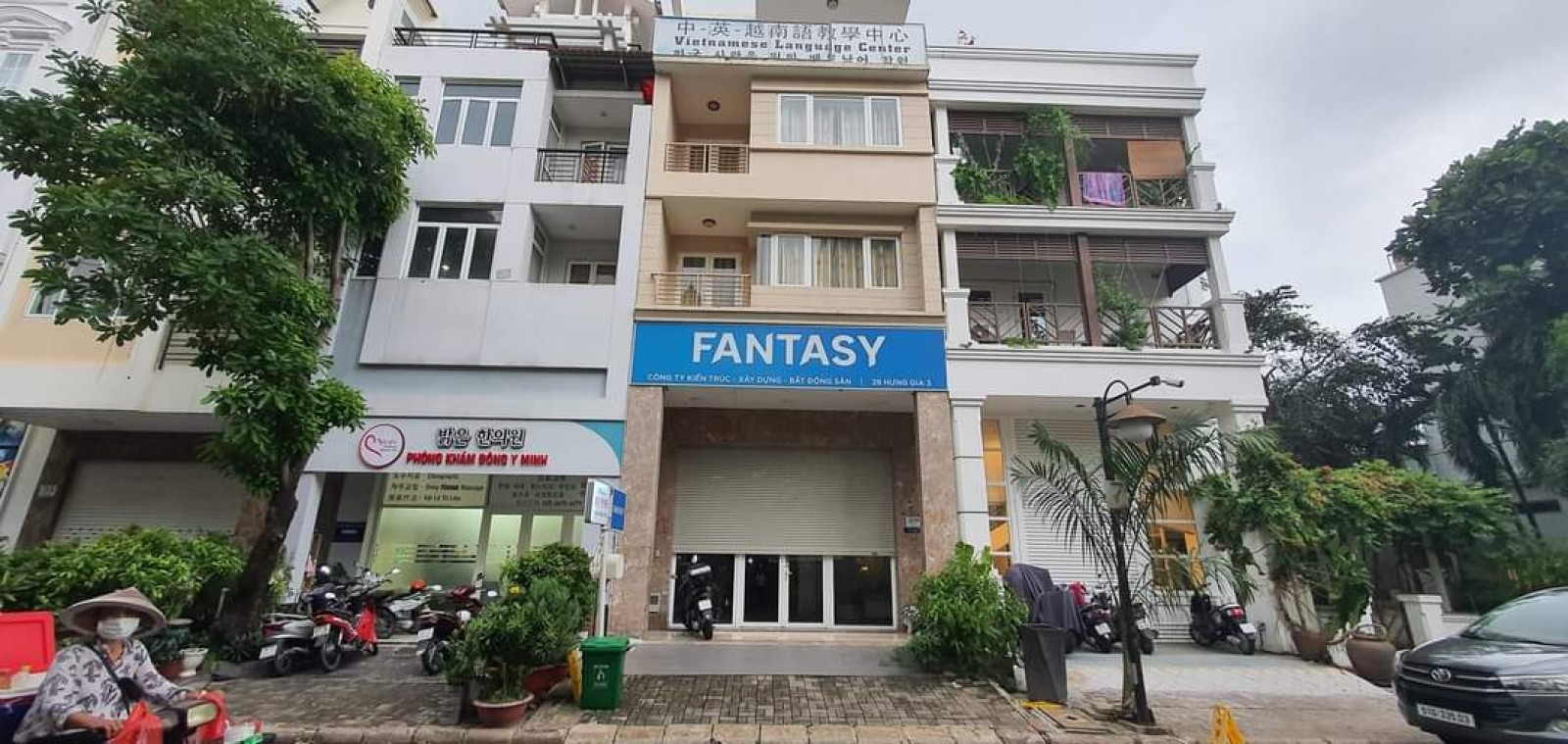 Nhà phố kinh doanh Hưng Gia cho thuê 45 triệu/tháng, nhà mới, 3 tầng