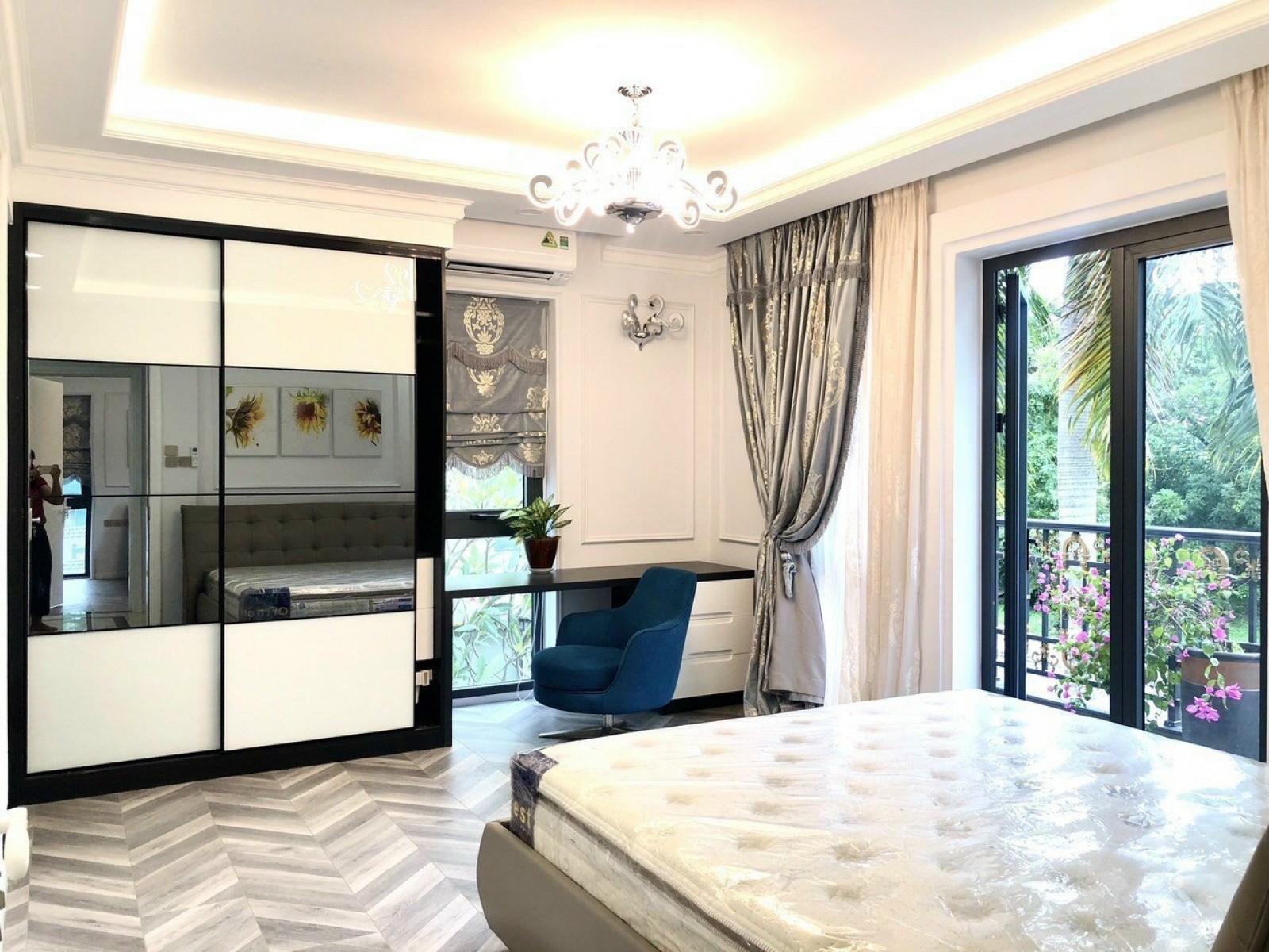 cho thuê căn Biệt thự nam thông có hồ bơi, hầm, thang máy, 5PN, Quận 7 - 11718