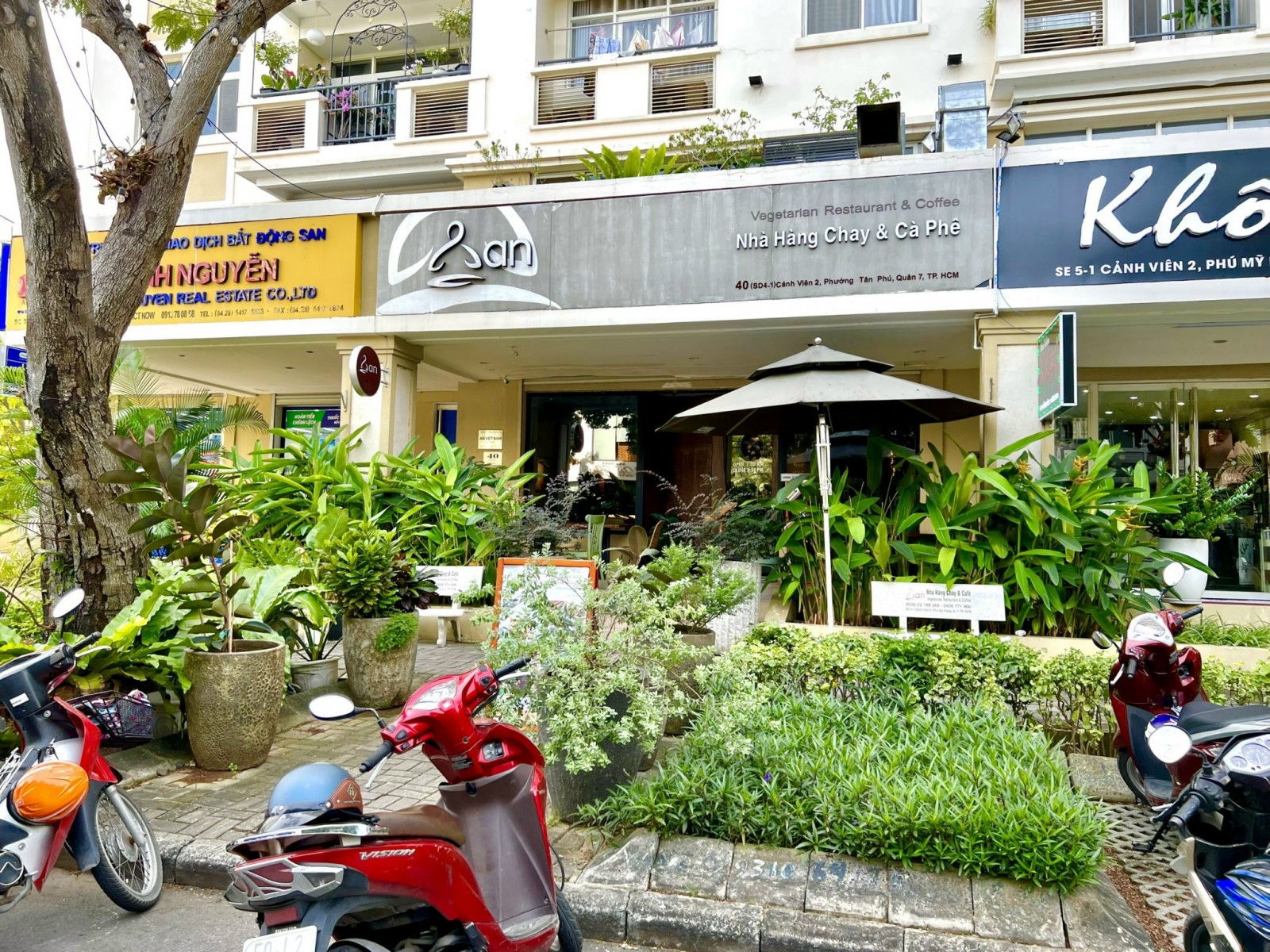 Cho thuê Shop 146m2 sàn trống khu Cảnh Viên 2, Phú Mỹ Hưng - 11745