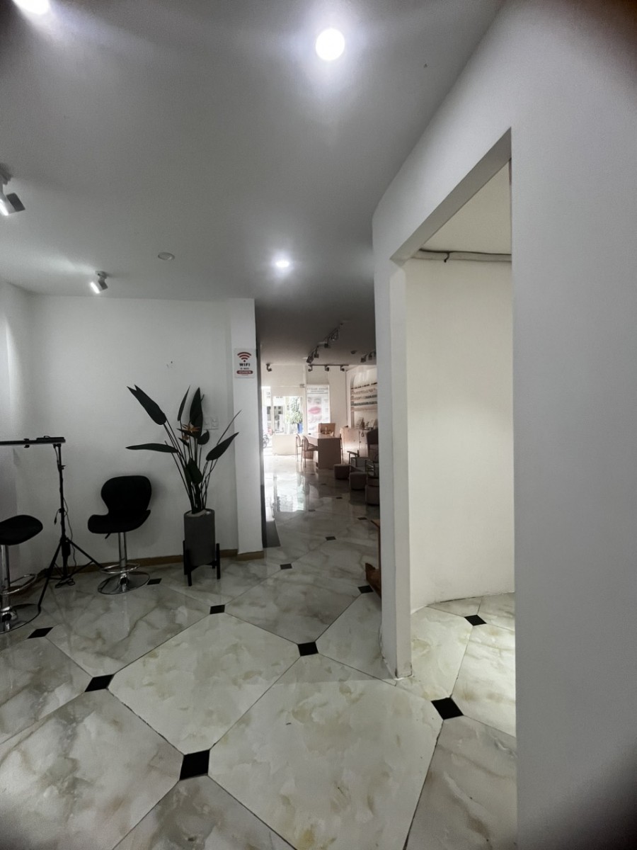 Cho thuê mặt bằng làm sapa, nail có sẵn đồ Hưng Gia Hưng Phước Phú Mỹ Hưng, Quận 7. - 11790