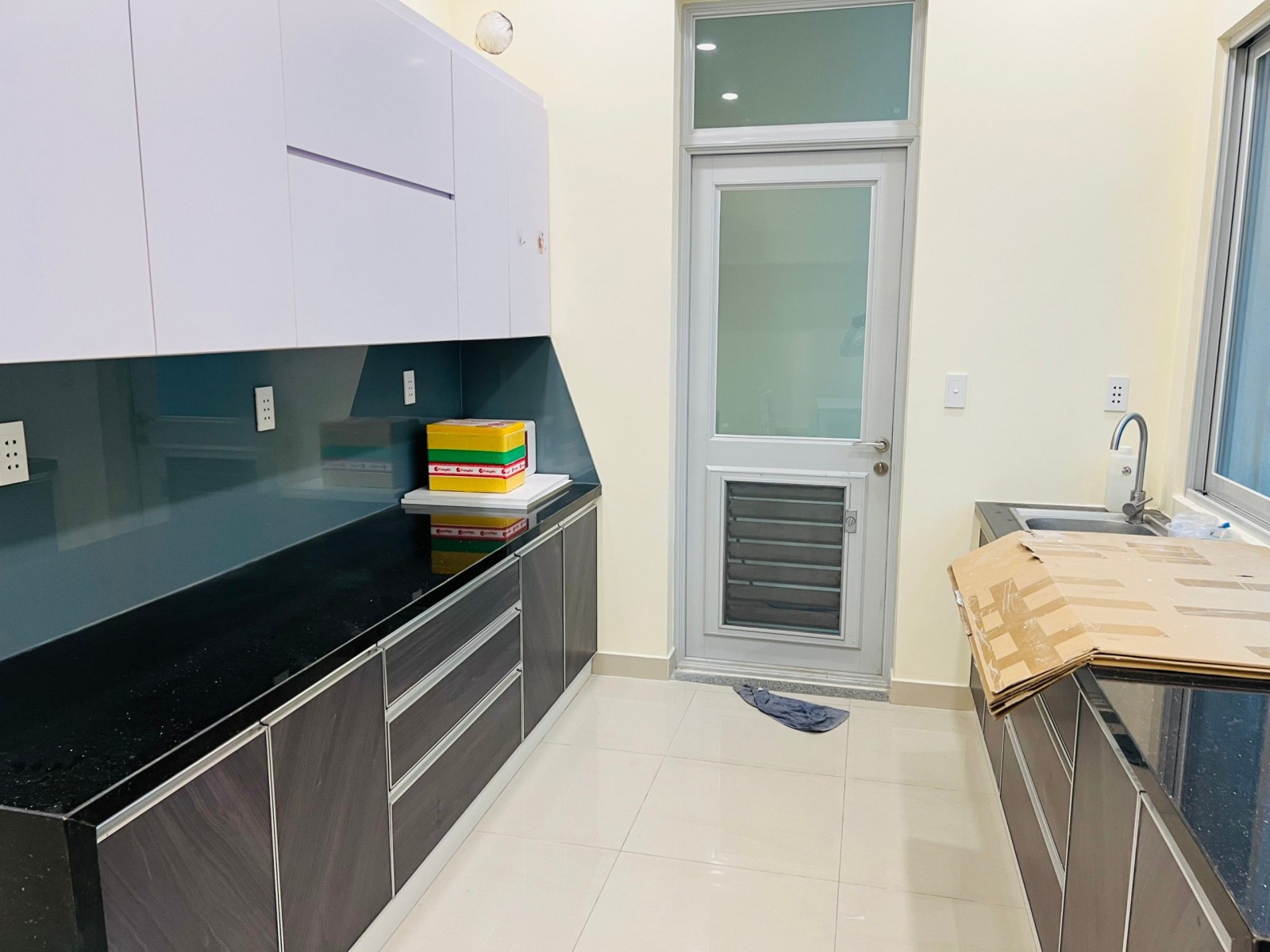 bán giá rẻ biệt thự nam viên 7*18m, 3 lầu ngay phú mỹ hưng, quận 7 - 11806