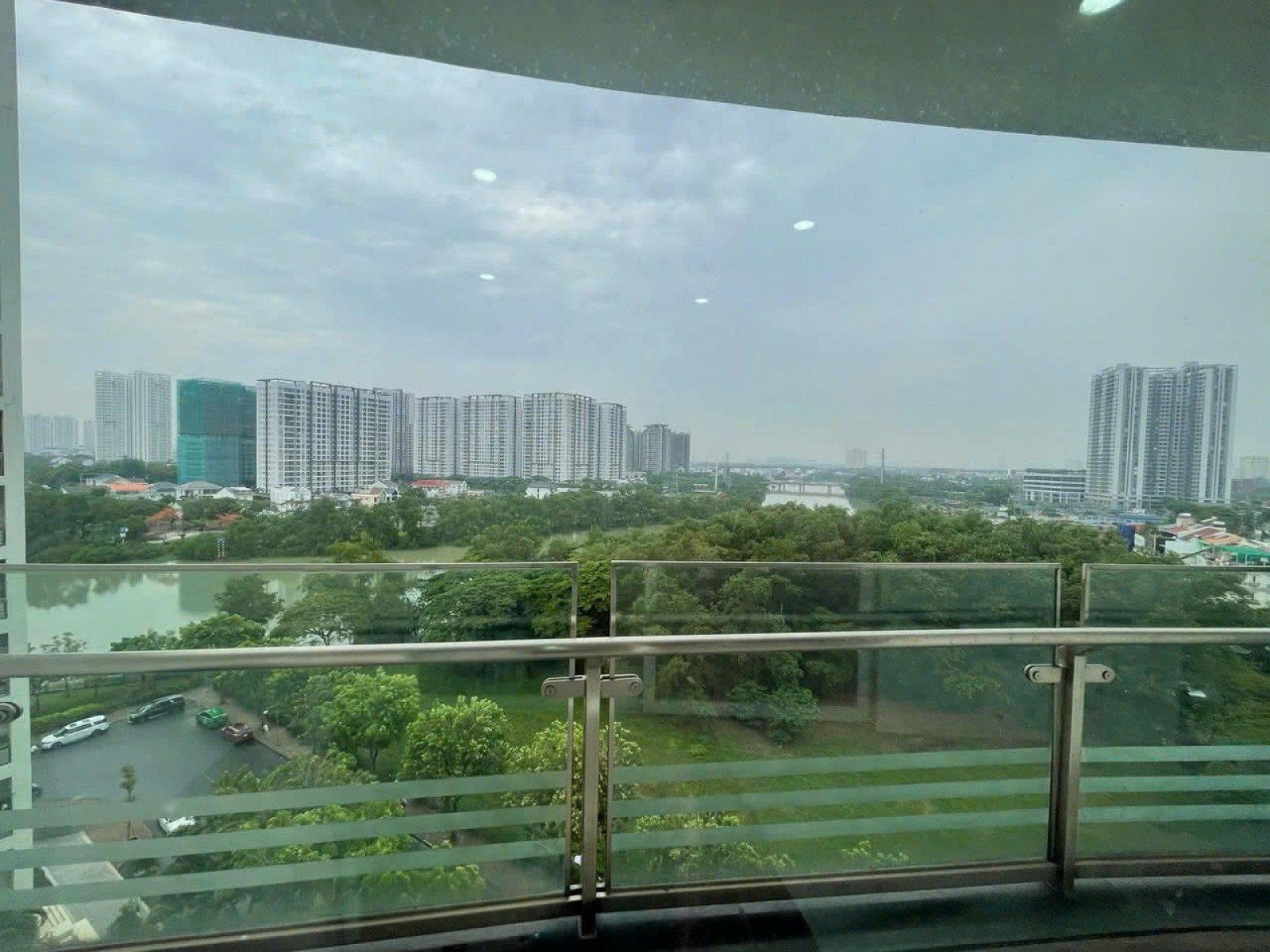 Bán Gấp giá rẻ căn hộ Riverpark Residence, lầu cao, view công viên - 12149