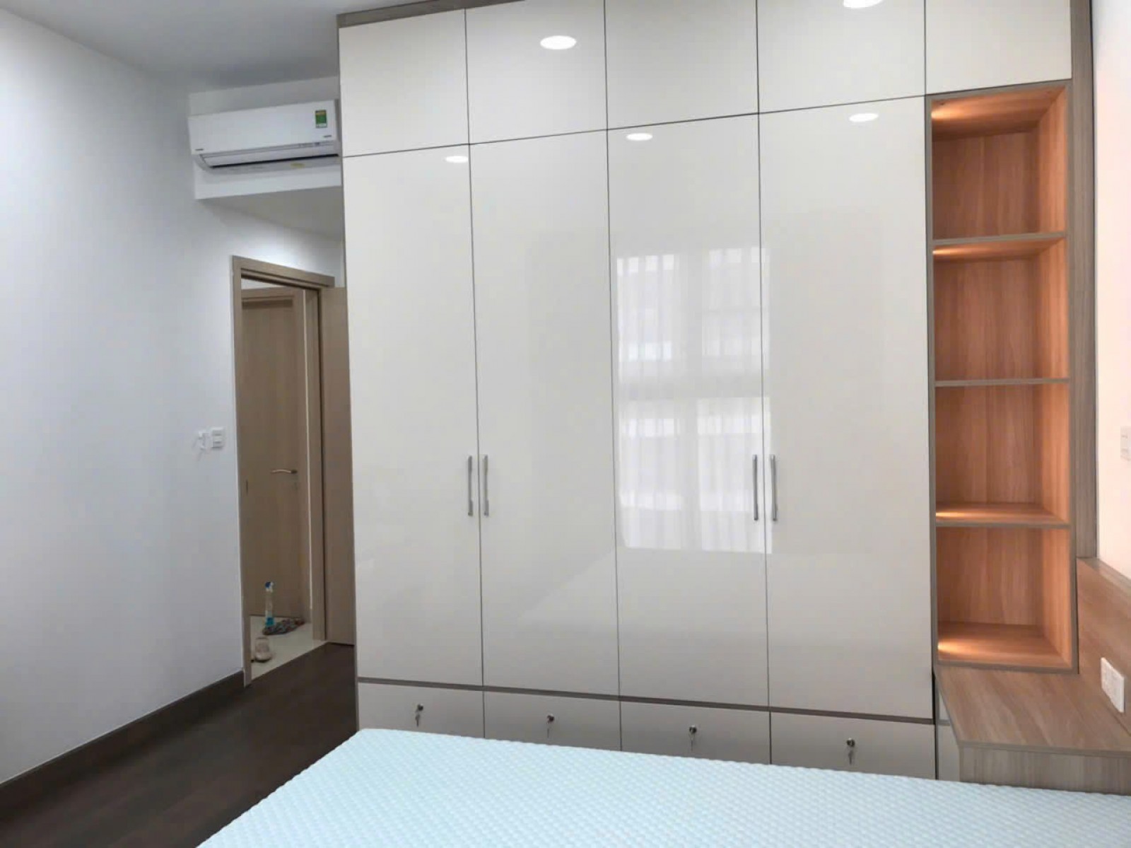 Bán gấp căn hộ Riverpark Premier lầu cao, 123m2, view hồ bơi cực đẹp