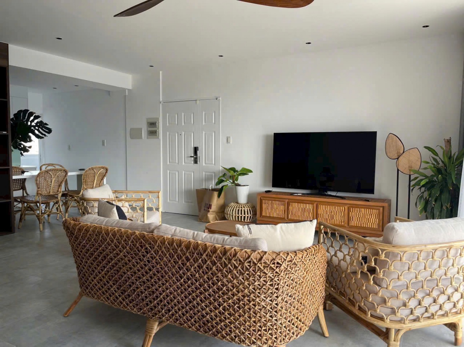 Bán gấp căn hộ Mỹ Phát 137m2, có ô xe, view sông, đối diện trường SSIS - 12213