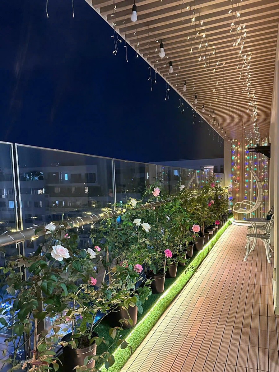 bán 1 căn duy nhất Riverpark Premier có ban công dài 133m2, góc hồ bơi